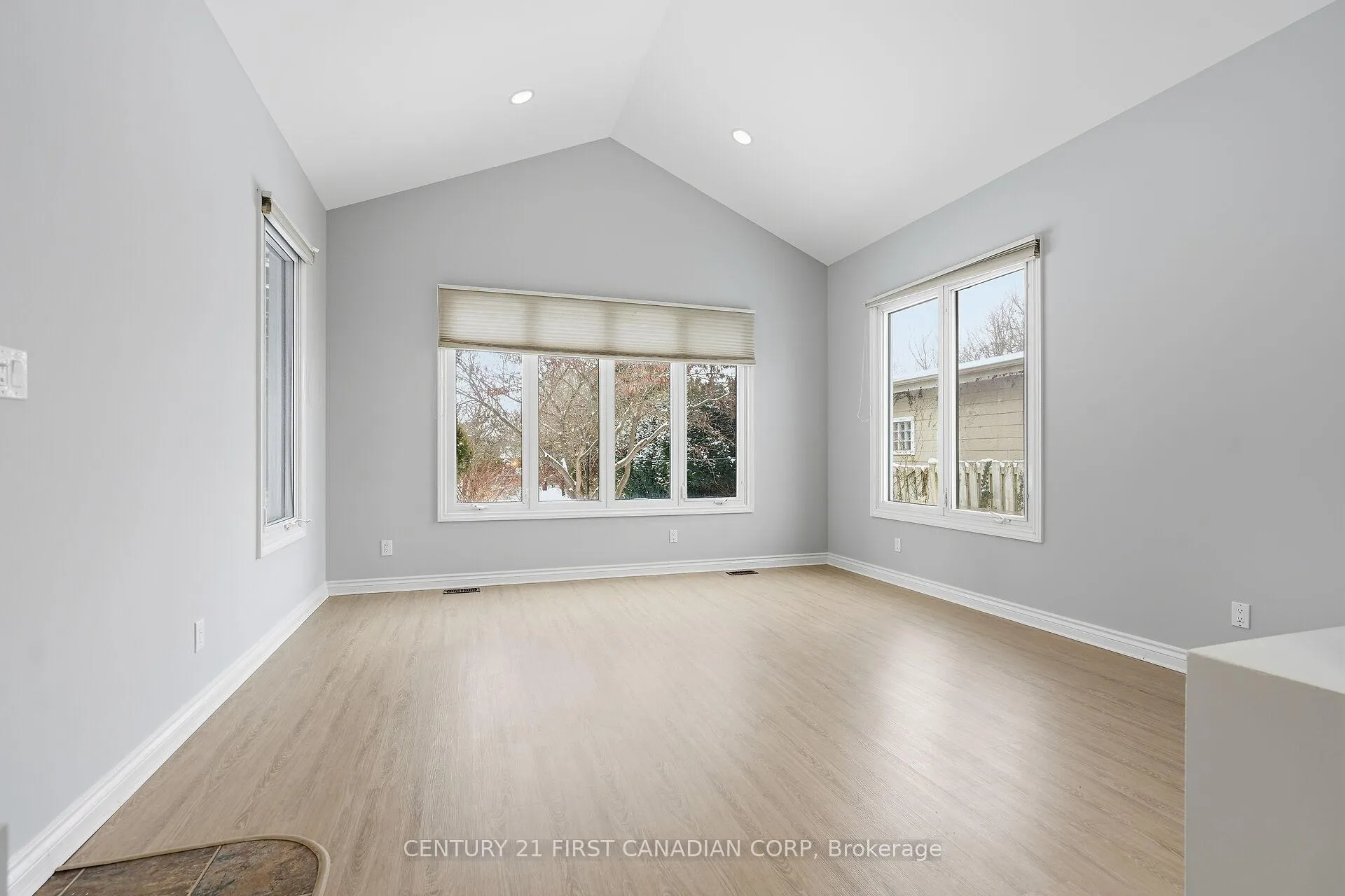 Photo 21 of 465 Boler Road, London, South K — HOMEH