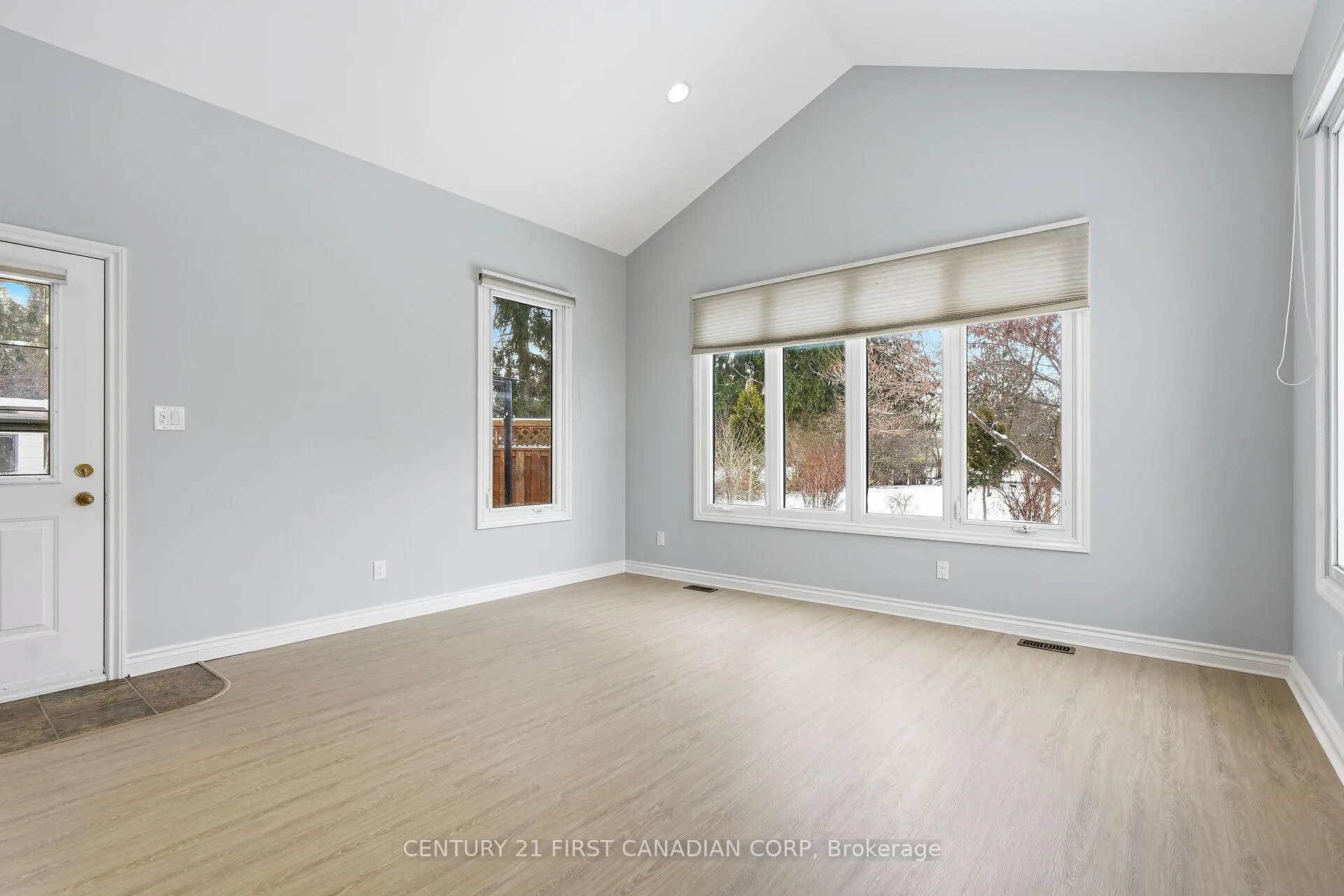 Photo 22 of 465 Boler Road, London, South K — HOMEH