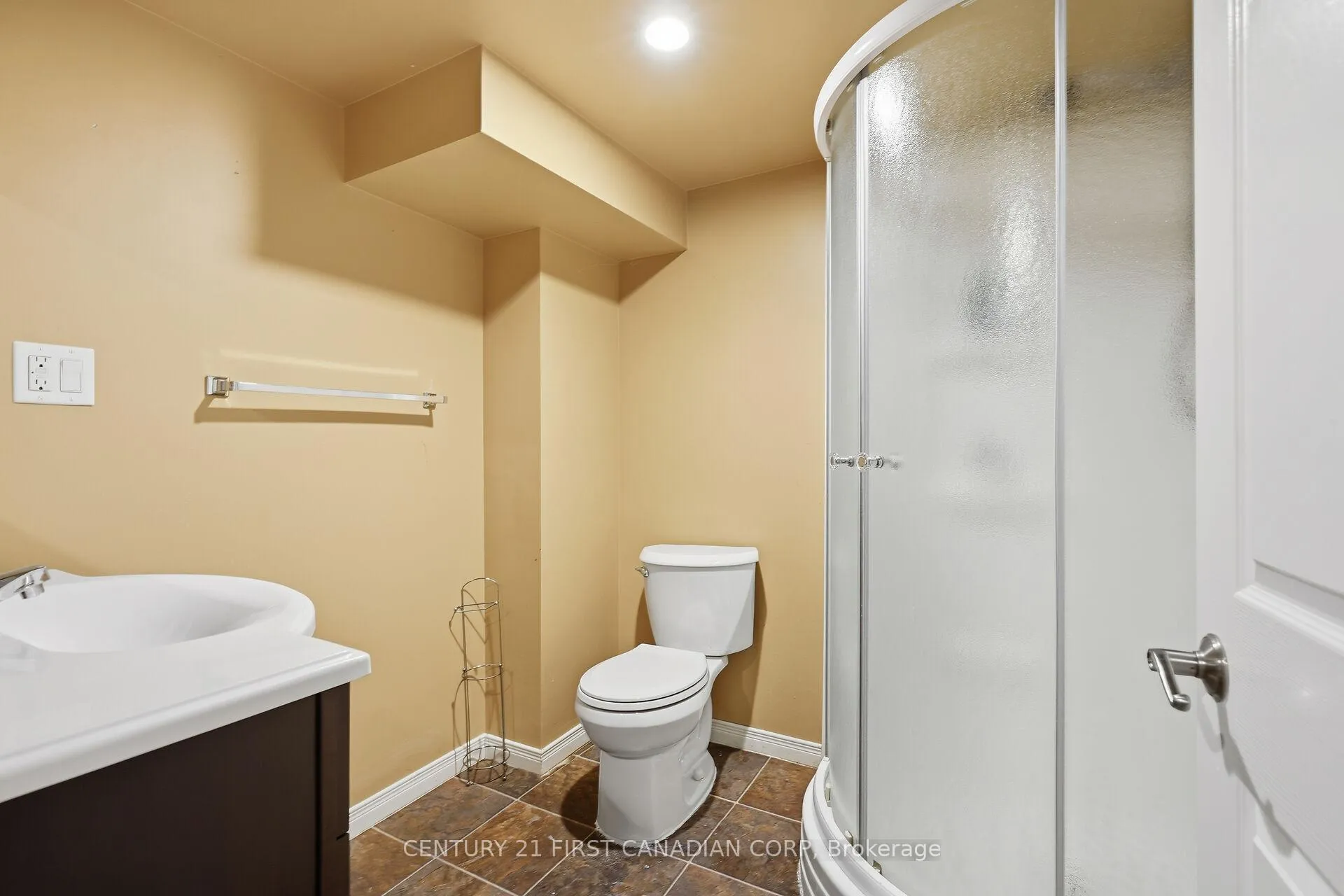 Photo 30 of 465 Boler Road, London, South K — HOMEH
