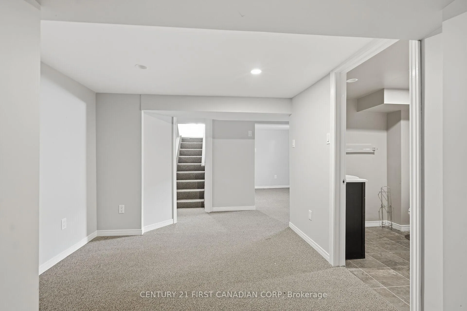 Photo 31 of 465 Boler Road, London, South K — HOMEH
