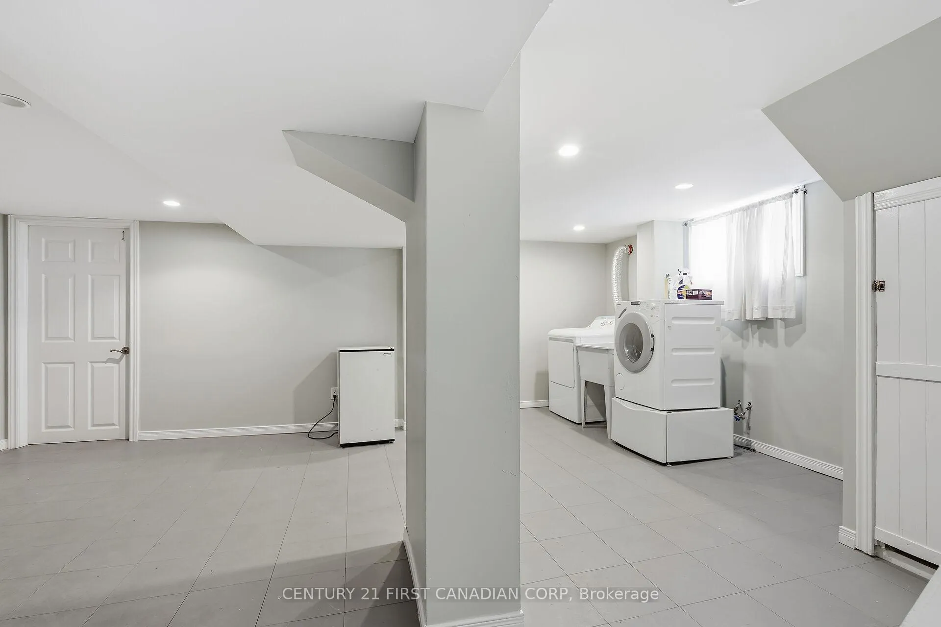 Photo 32 of 465 Boler Road, London, South K — HOMEH