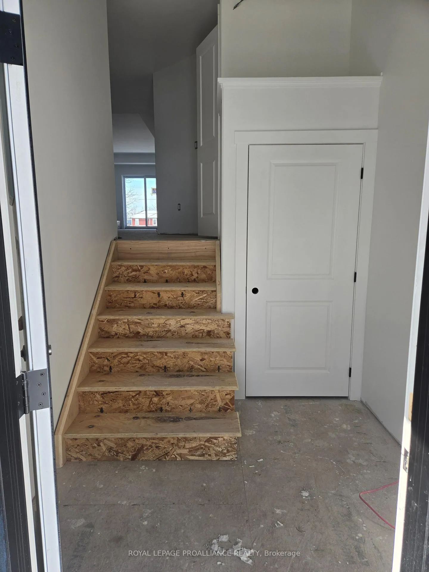 Photo 2 of Unit 2, 92 Lywood Street, Belleville, Thurlow Ward — HOMEH