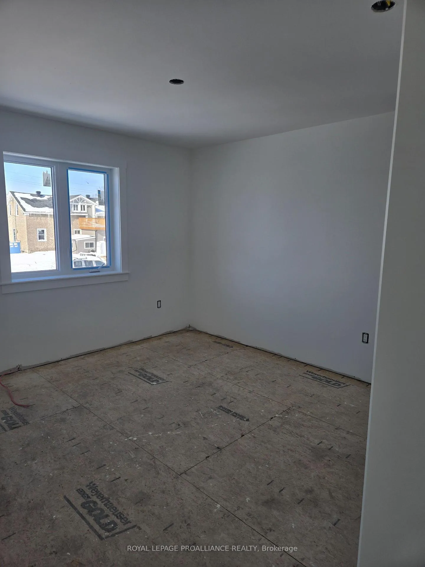 Photo 12 of Unit 2, 92 Lywood Street, Belleville, Thurlow Ward — HOMEH