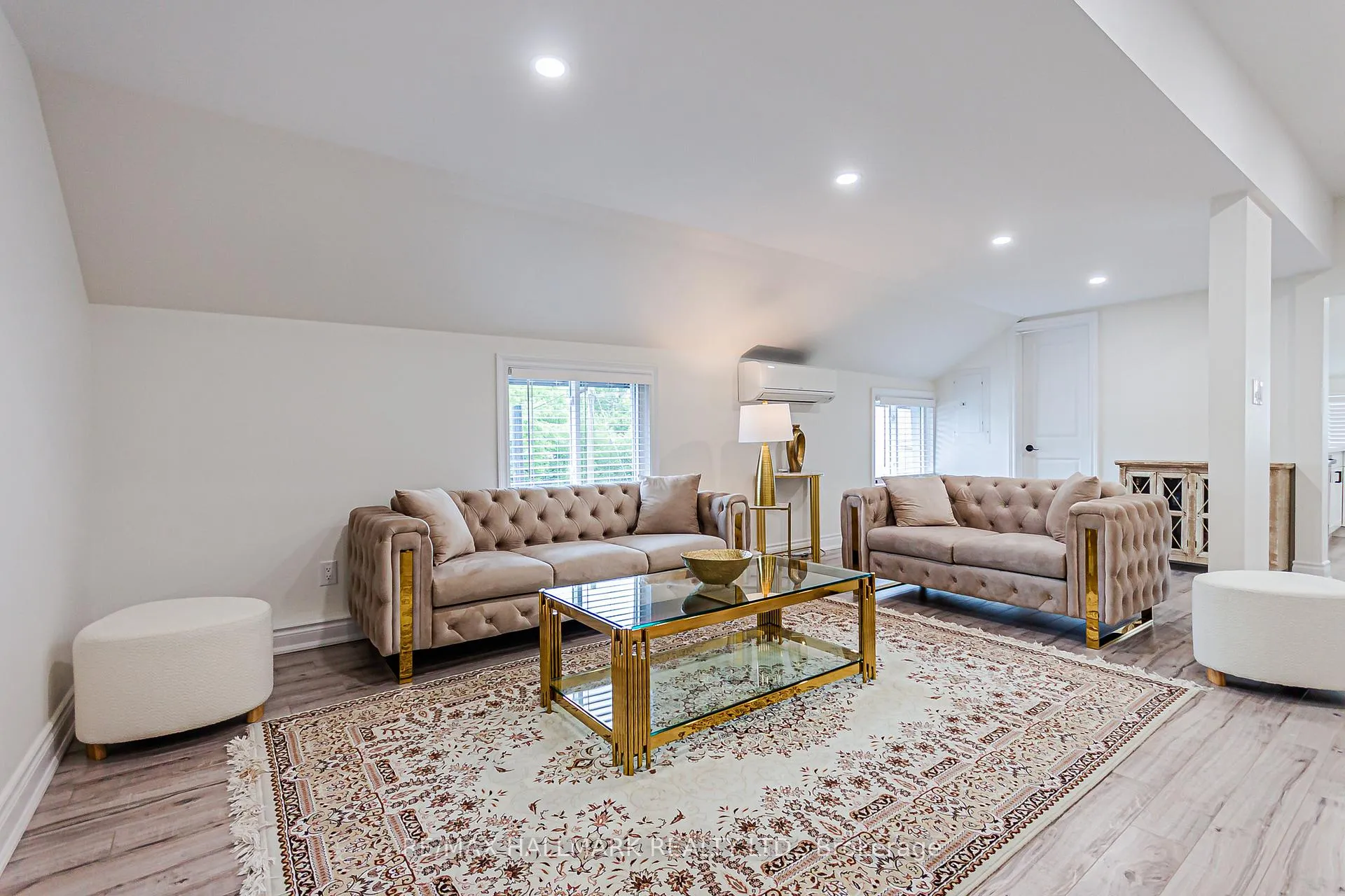 Photo 7 of Unit 2, 930 Lake Drive E, Georgina, Sutton & Jackson's Point — HOMEH