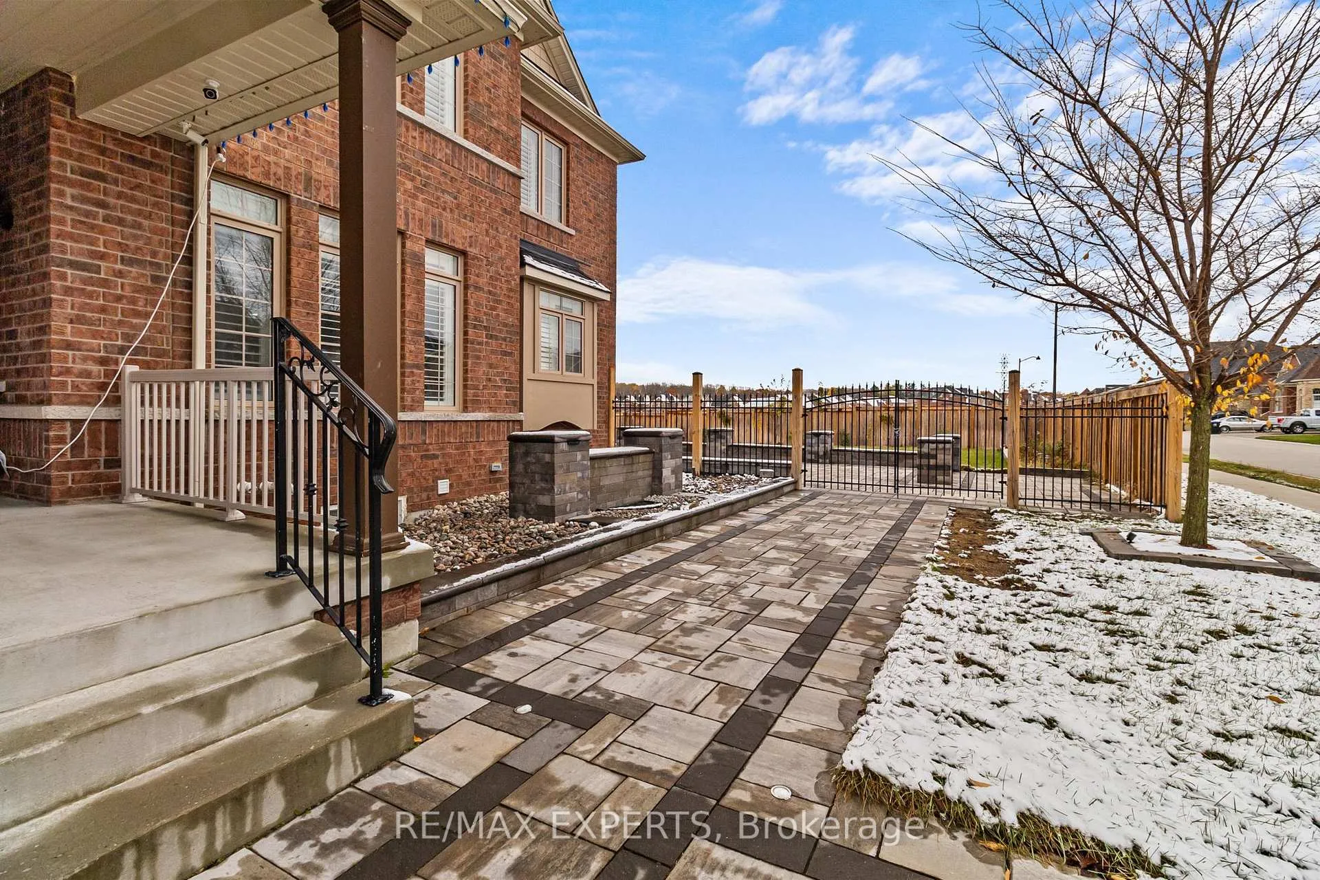 Photo 3 of 22 Traver Gate, Springwater, Centre Vespra — HOMEH