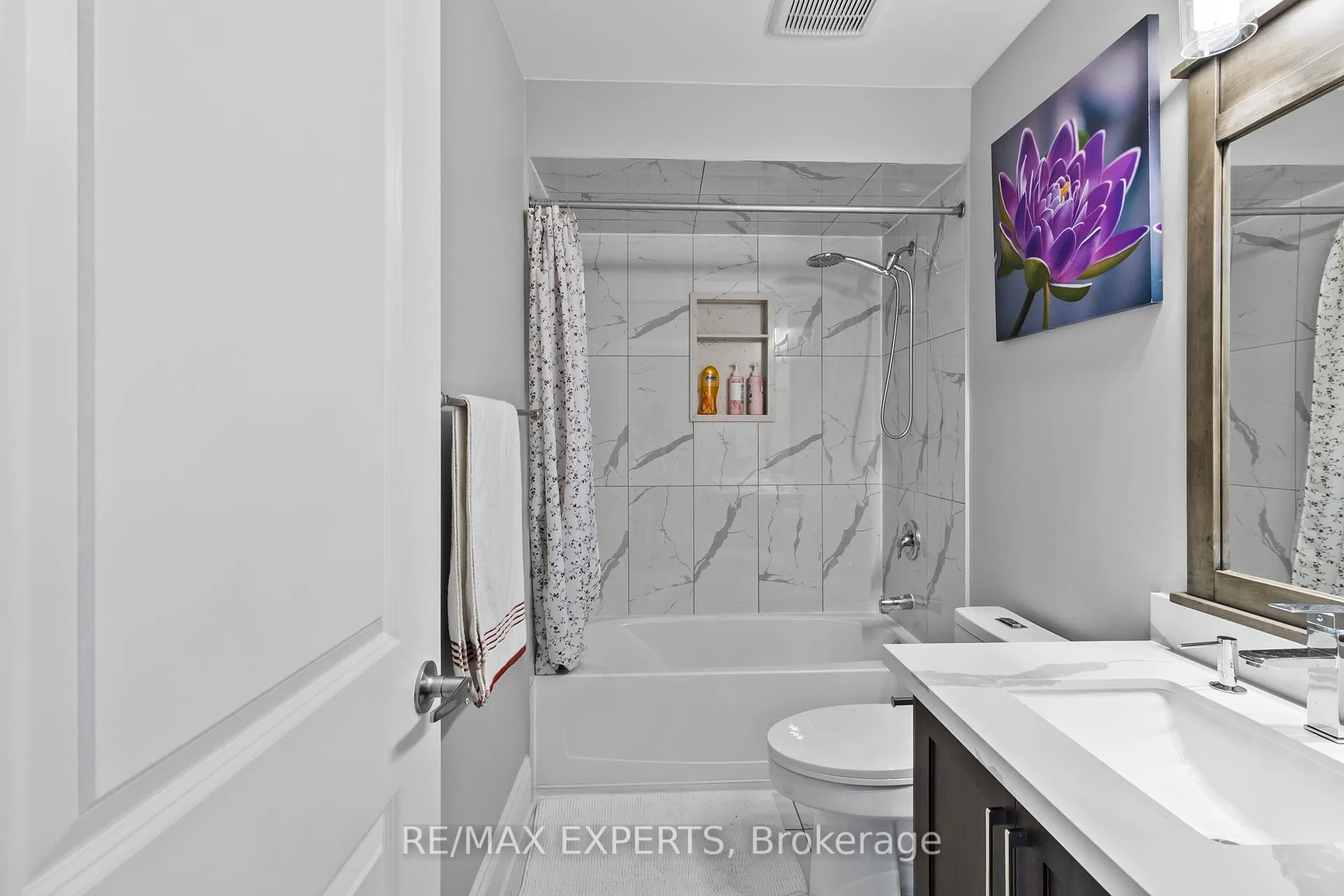 Photo 15 of 22 Traver Gate, Springwater, Centre Vespra — HOMEH