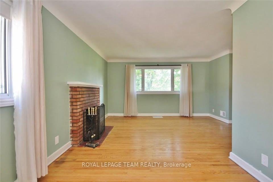 Photo 3 of 85 David Drive, Ottawa, Meadowlands/St. Claire Gardens — HOMEH