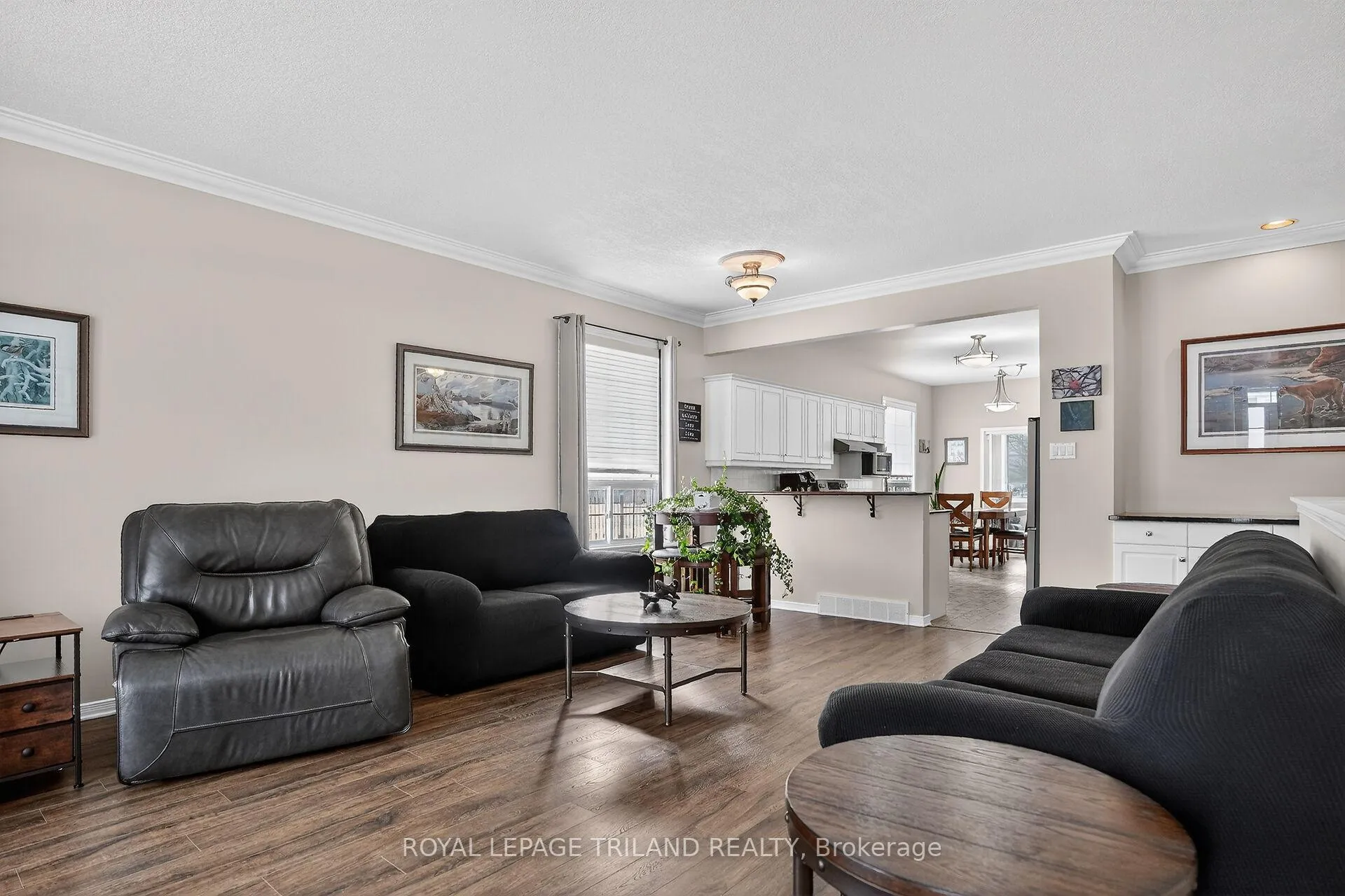 Photo 5 of 2 Axford Parkway, St. Thomas — HOMEH
