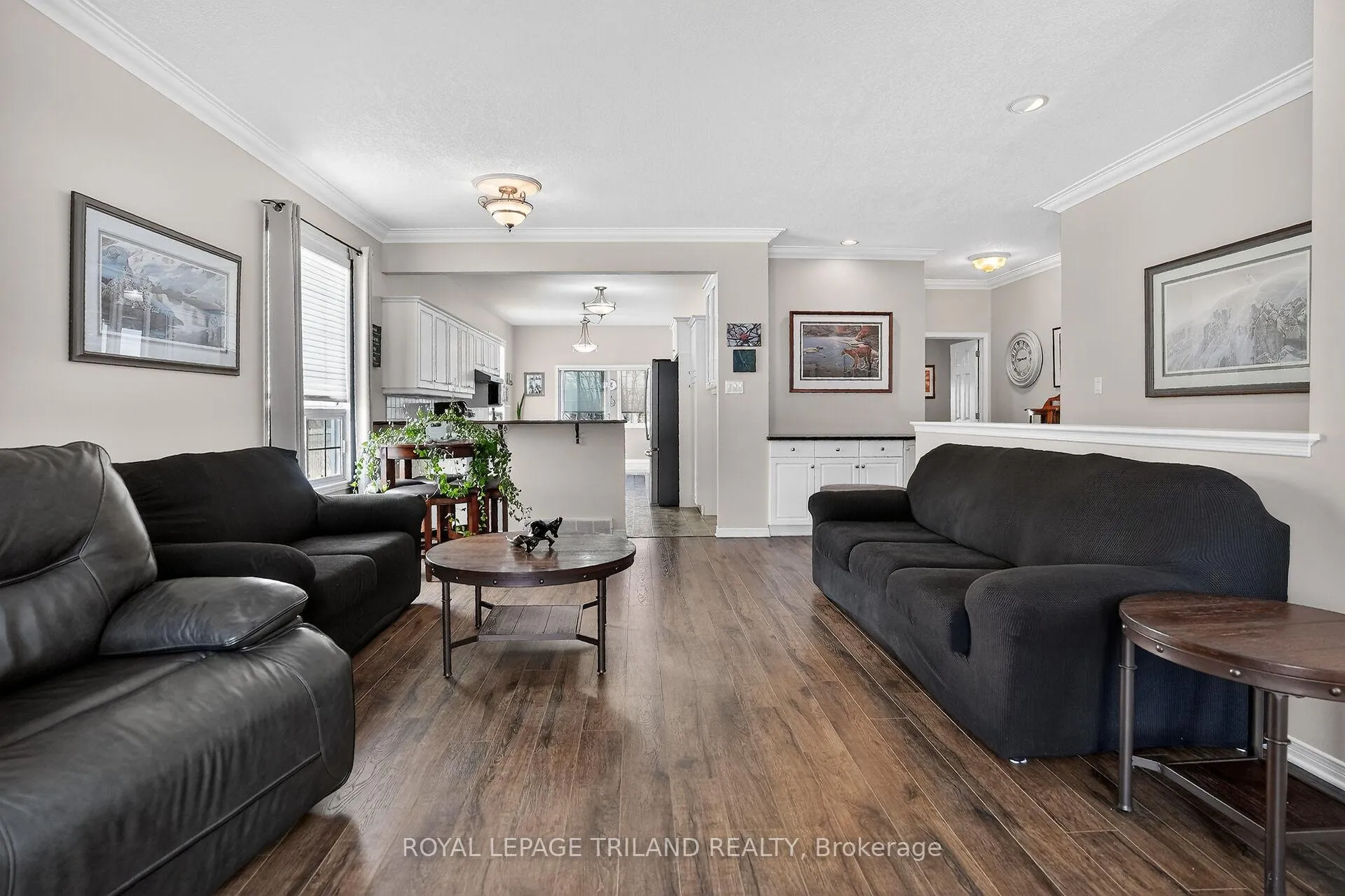 Photo 6 of 2 Axford Parkway, St. Thomas — HOMEH