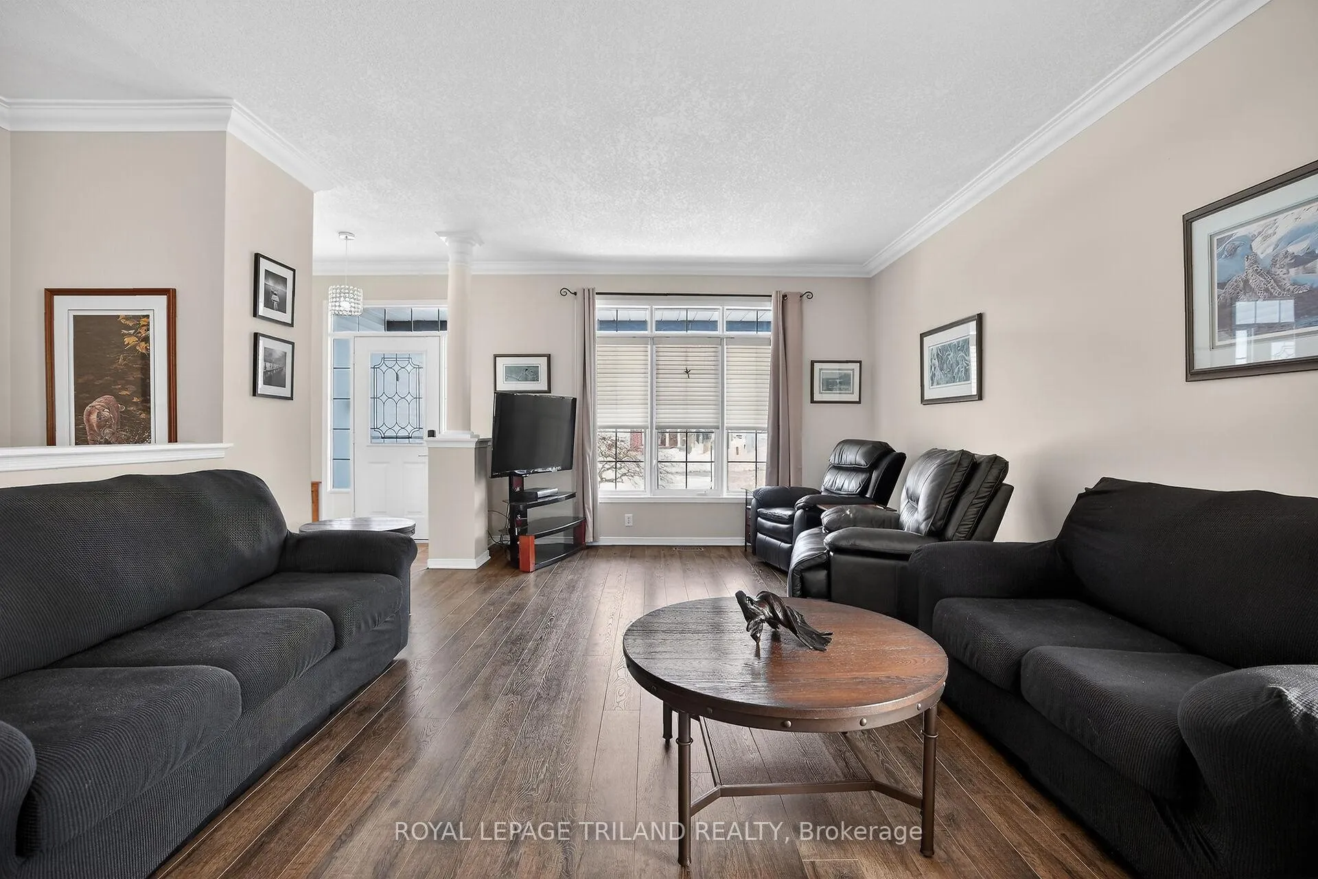 Photo 8 of 2 Axford Parkway, St. Thomas — HOMEH