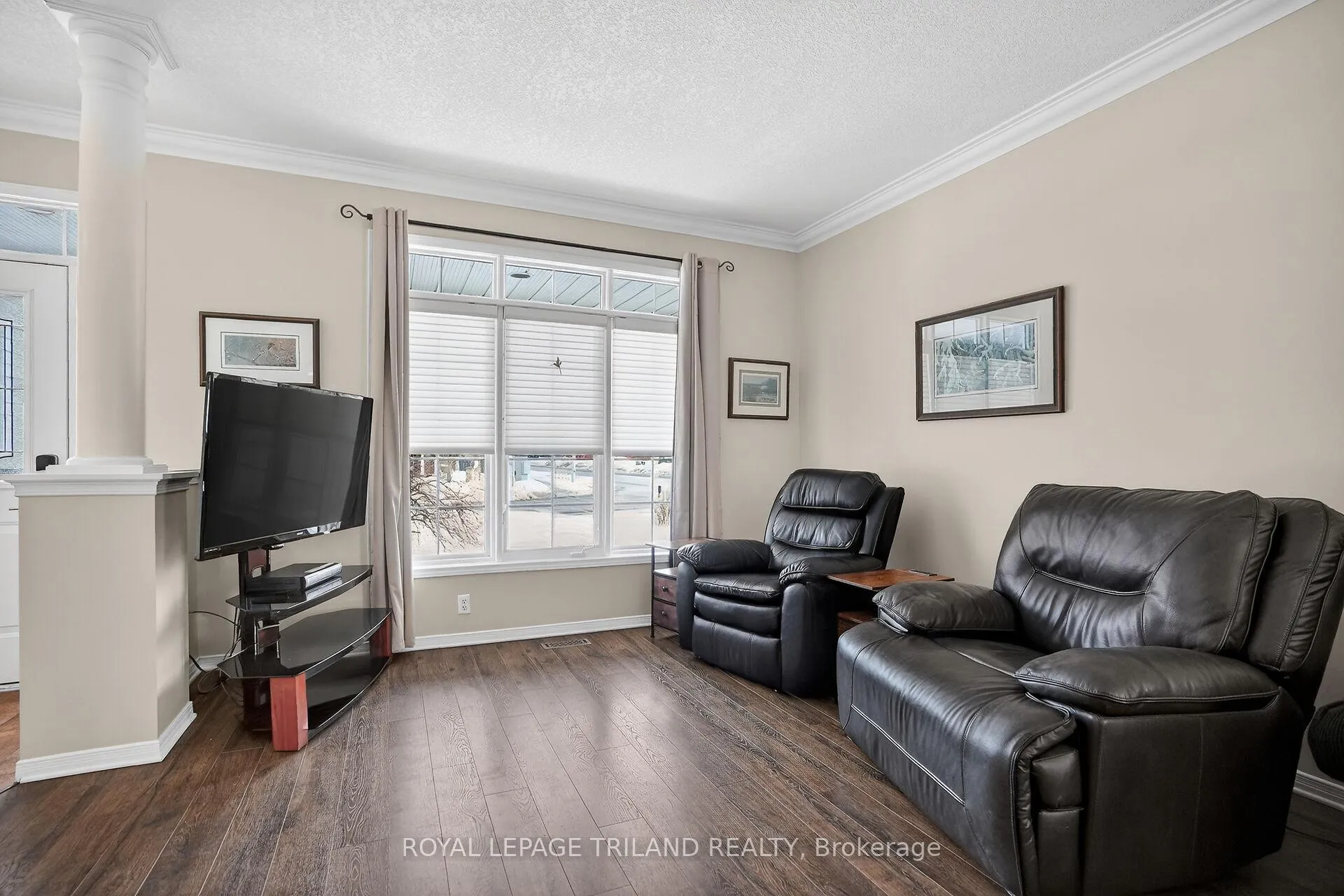 Photo 10 of 2 Axford Parkway, St. Thomas — HOMEH