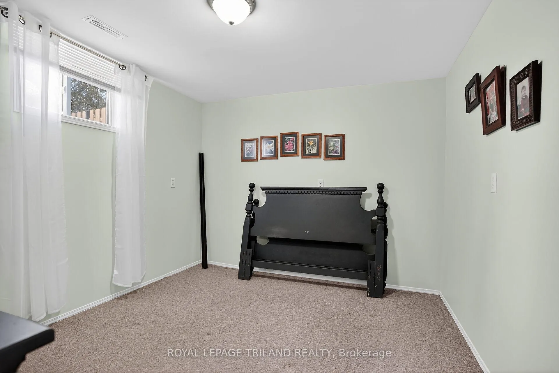 Photo 29 of 2 Axford Parkway, St. Thomas — HOMEH