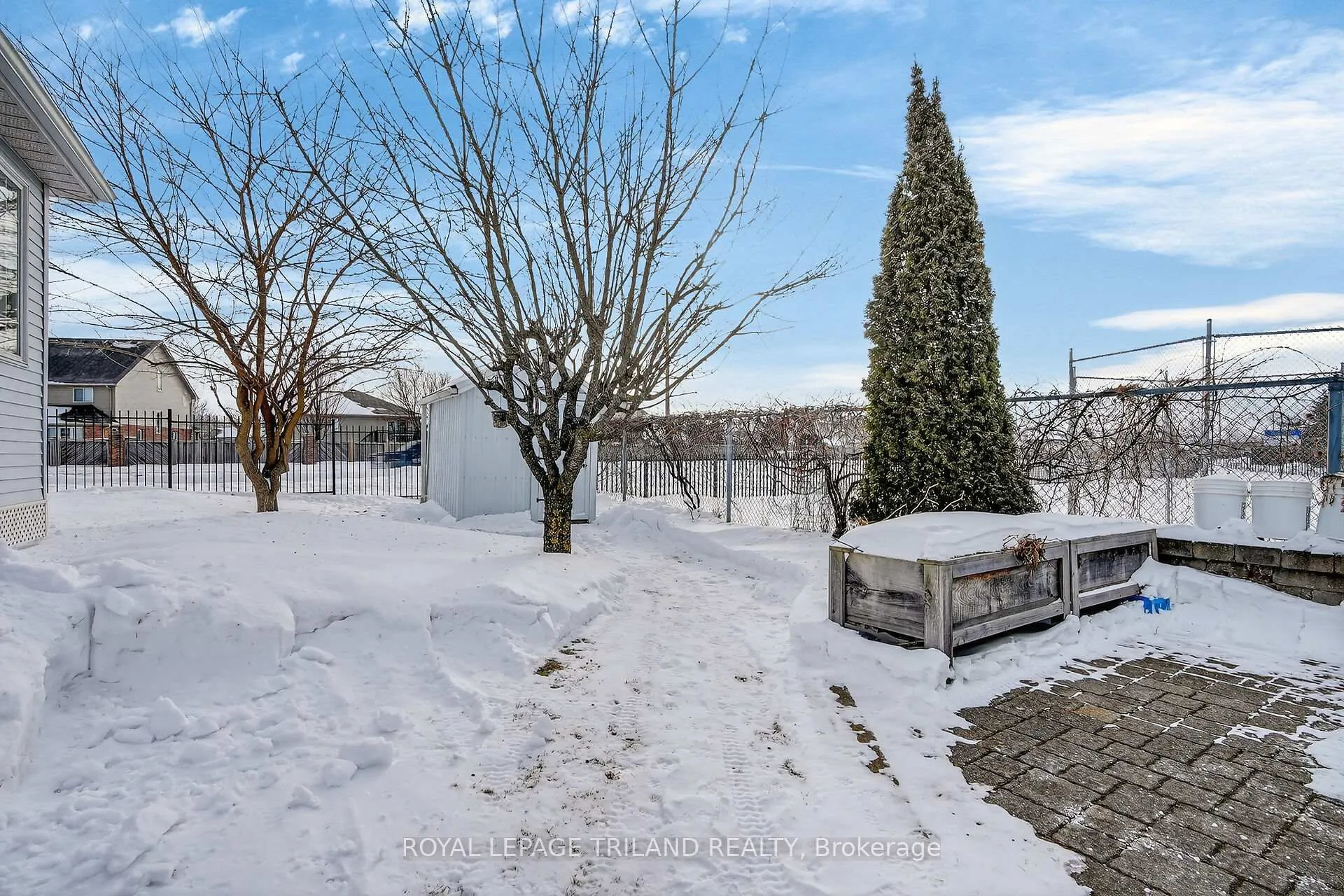 Photo 37 of 2 Axford Parkway, St. Thomas — HOMEH