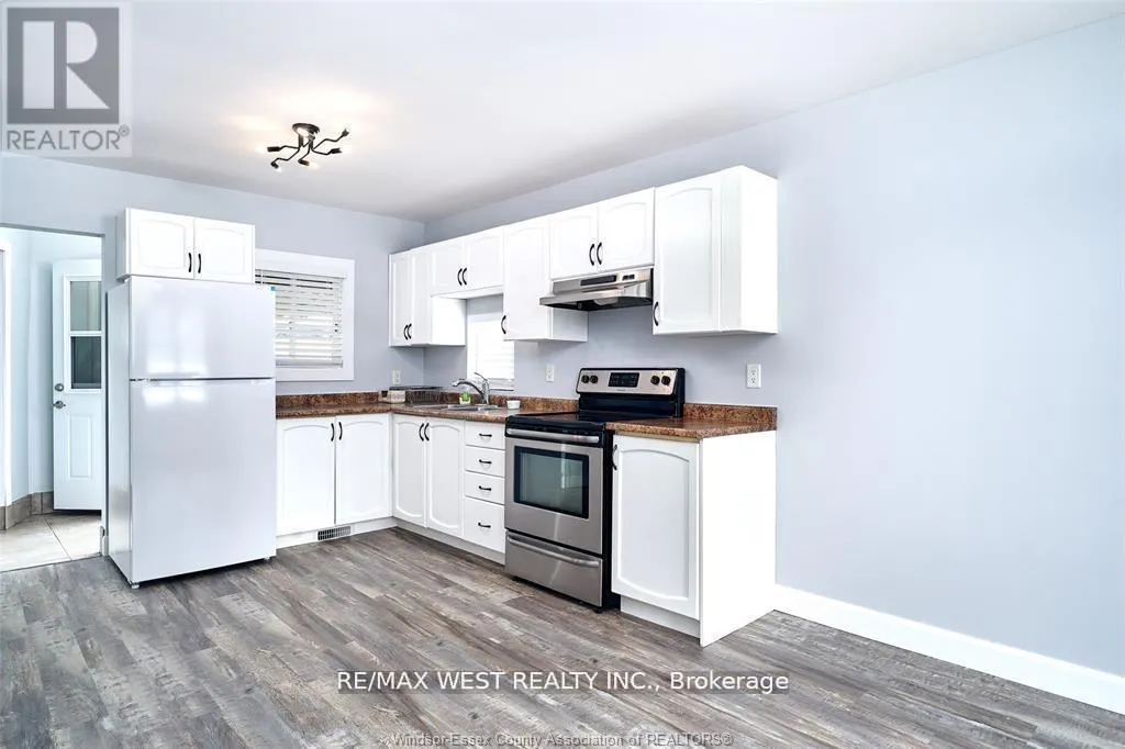 Photo 5 of 1344 Henry Ford Centre Drive, Windsor — HOMEH