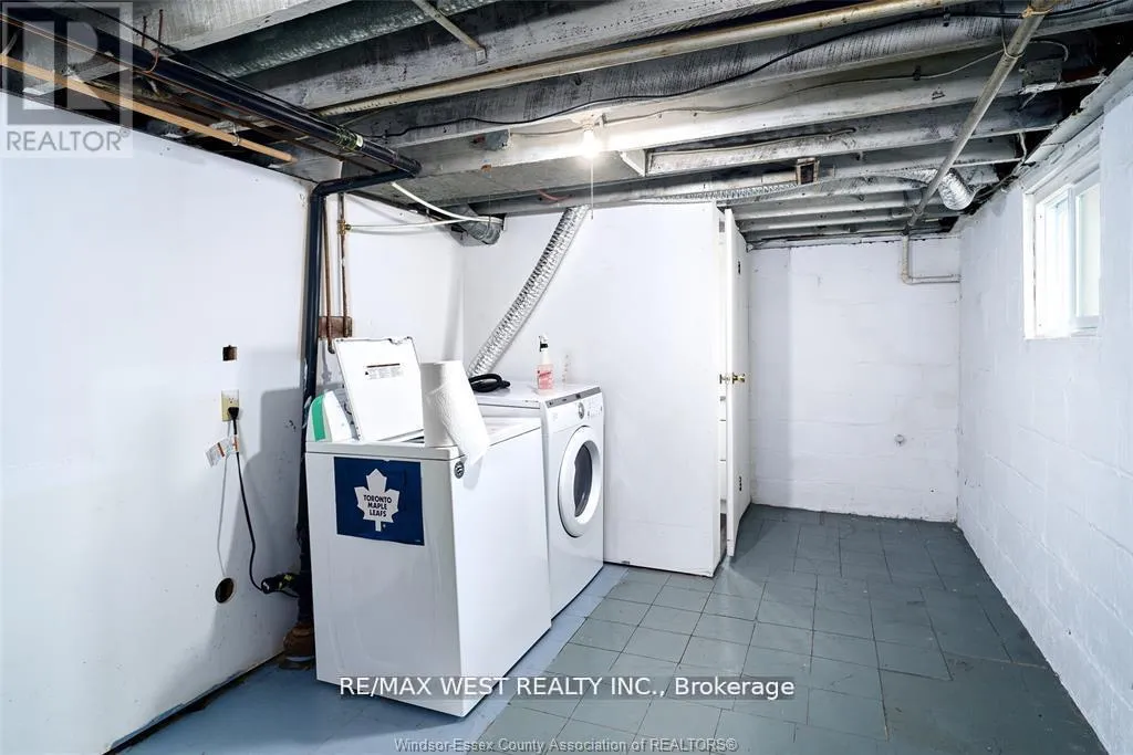 Photo 16 of 1344 Henry Ford Centre Drive, Windsor — HOMEH