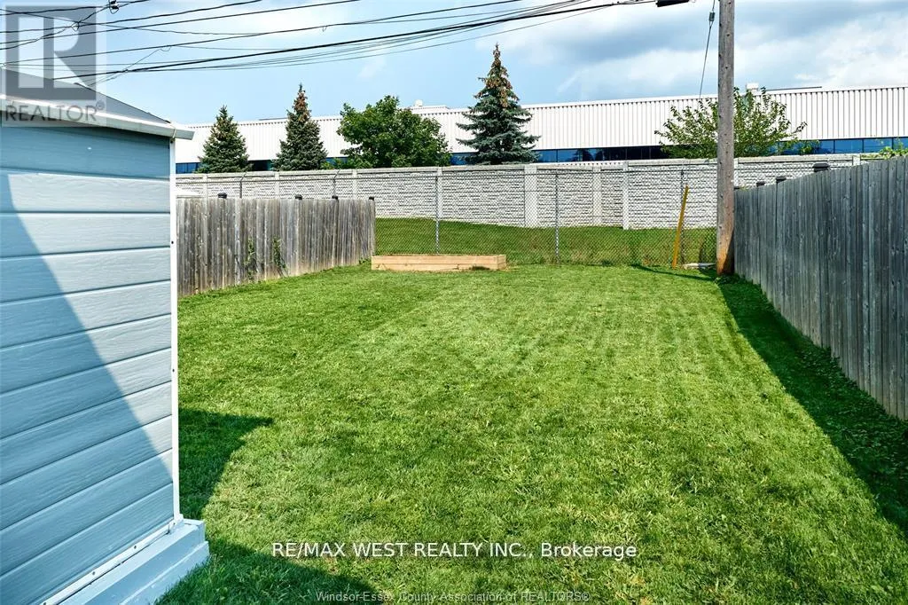 Photo 18 of 1344 Henry Ford Centre Drive, Windsor — HOMEH