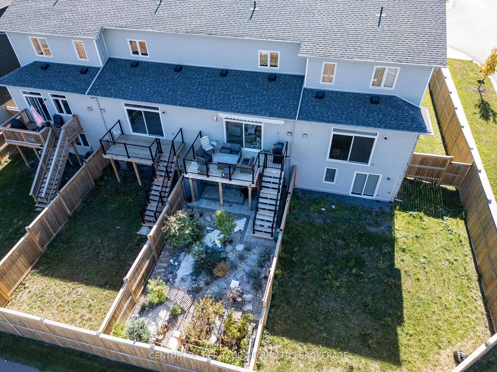 Photo 3 of 1263 Max Crescent, Kingston, City Northwest — HOMEH