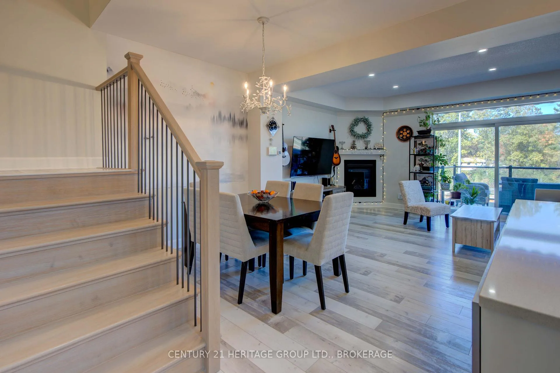 Photo 7 of 1263 Max Crescent, Kingston, City Northwest — HOMEH