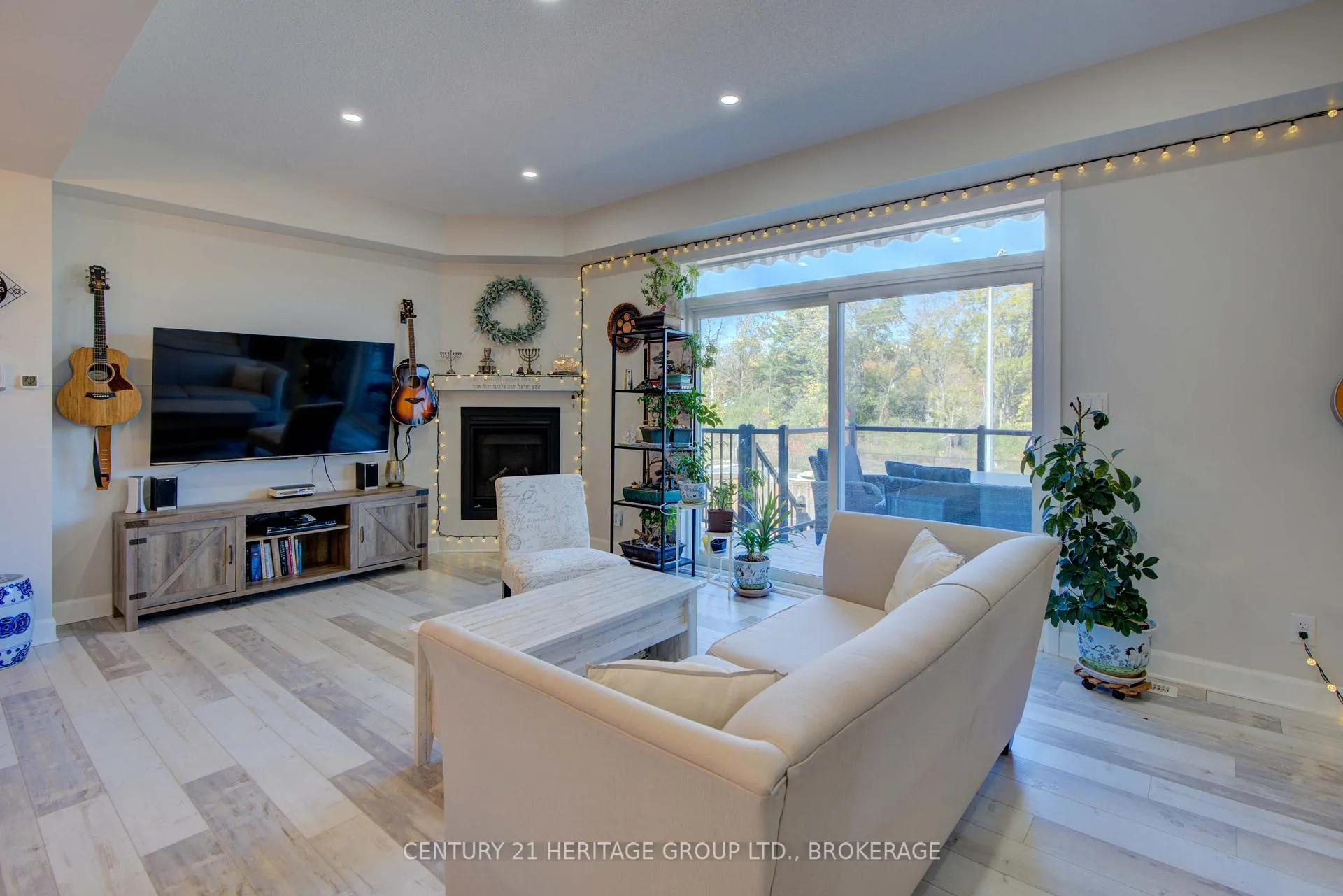 Photo 9 of 1263 Max Crescent, Kingston, City Northwest — HOMEH