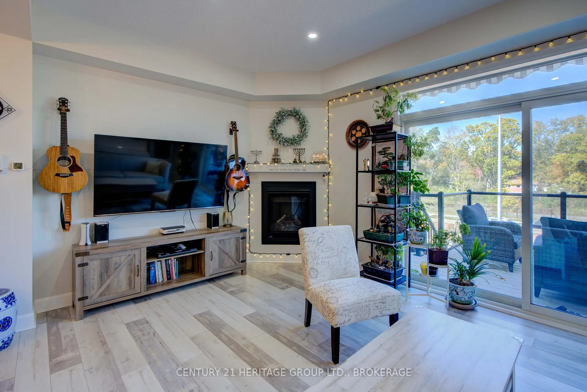 Photo 11 of 1263 Max Crescent, Kingston, City Northwest — HOMEH