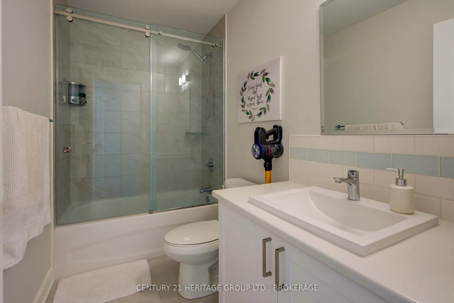 Photo 19 of 1263 Max Crescent, Kingston, City Northwest — HOMEH