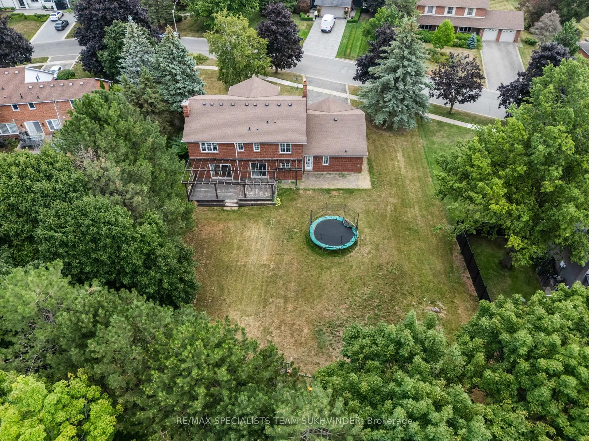 Photo 2 of 445 Warren Road, King, King City — HOMEH