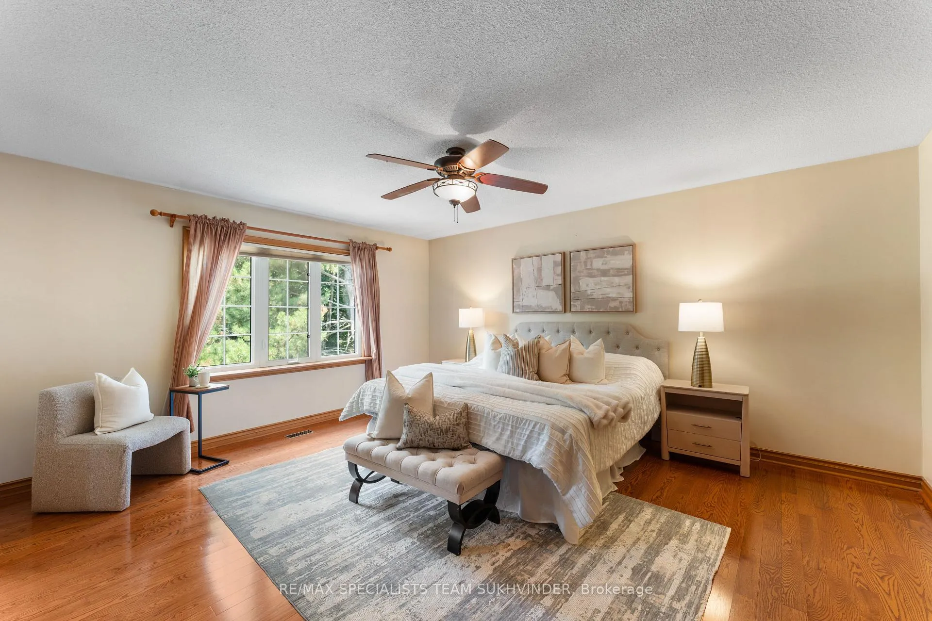 Photo 17 of 445 Warren Road, King, King City — HOMEH