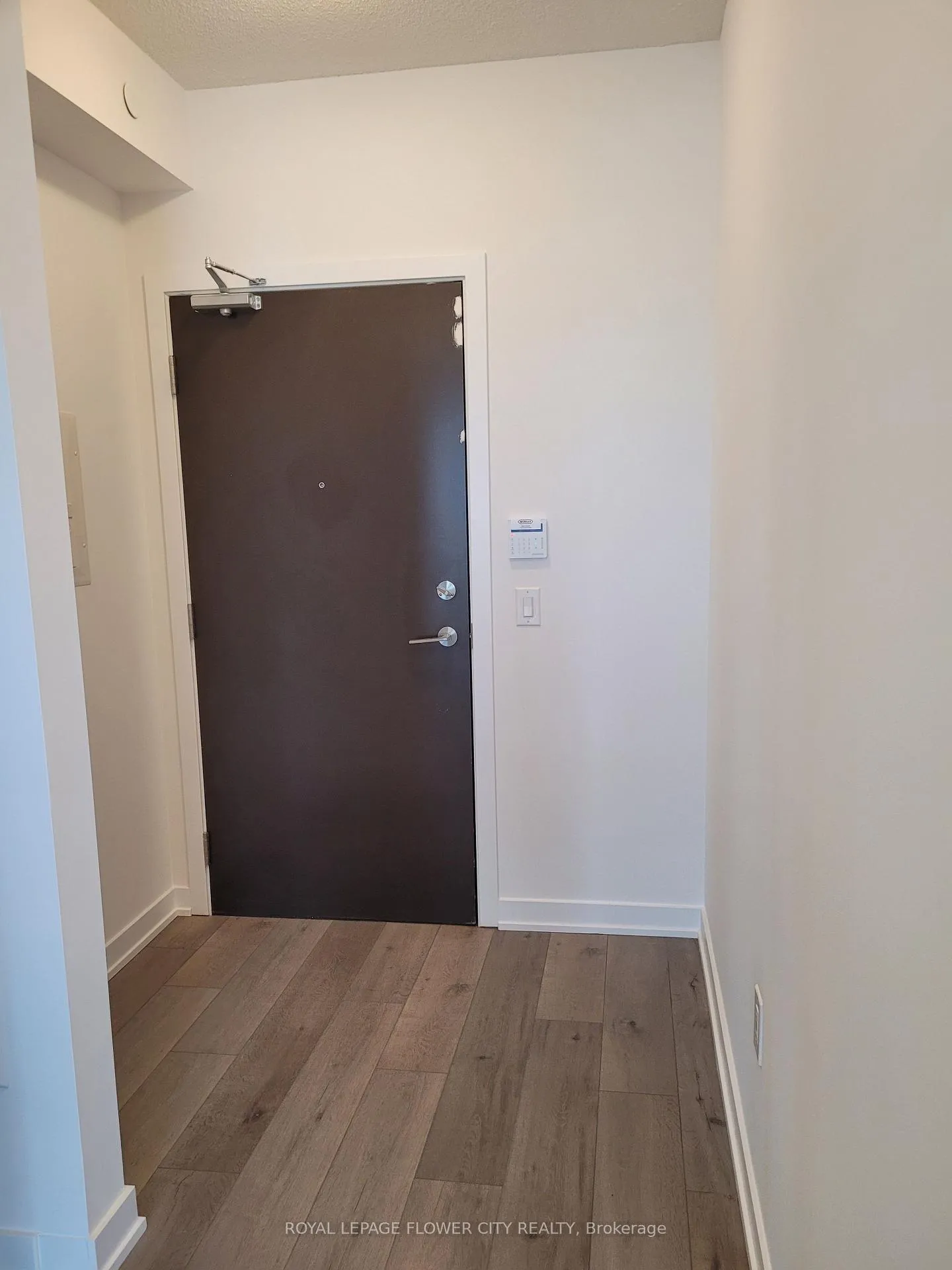 Photo 1 of Unit 1517, 38 Honeycrisp Crescent, Vaughan, Vaughan Corporate Centre — HOMEH
