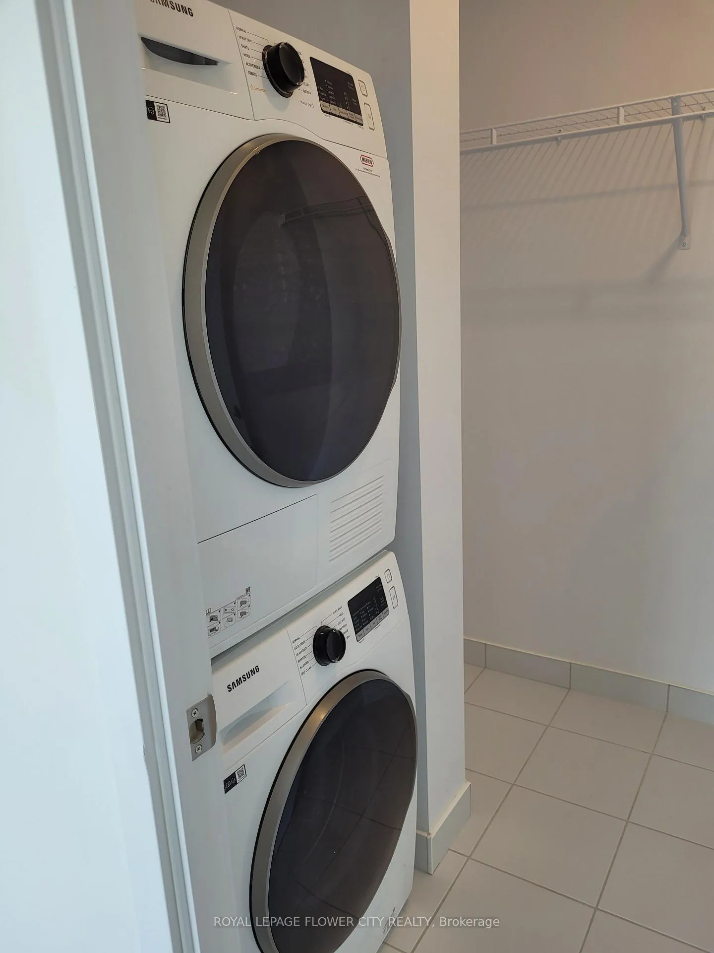 Photo 6 of Unit 1517, 38 Honeycrisp Crescent, Vaughan, Vaughan Corporate Centre — HOMEH