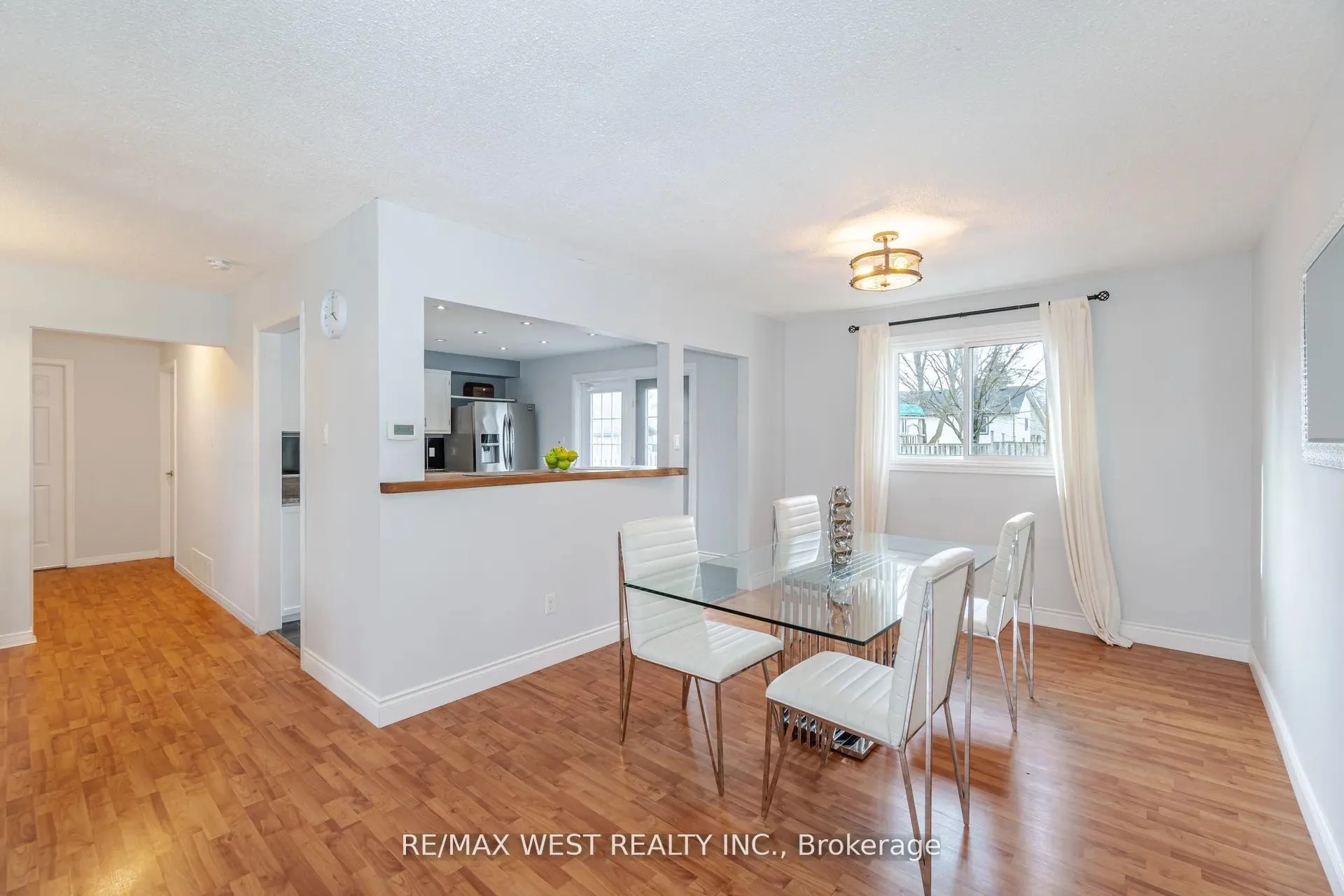 Photo 5 of Unit Upper, 75 Wright Crescent, Caledon, Bolton North — HOMEH