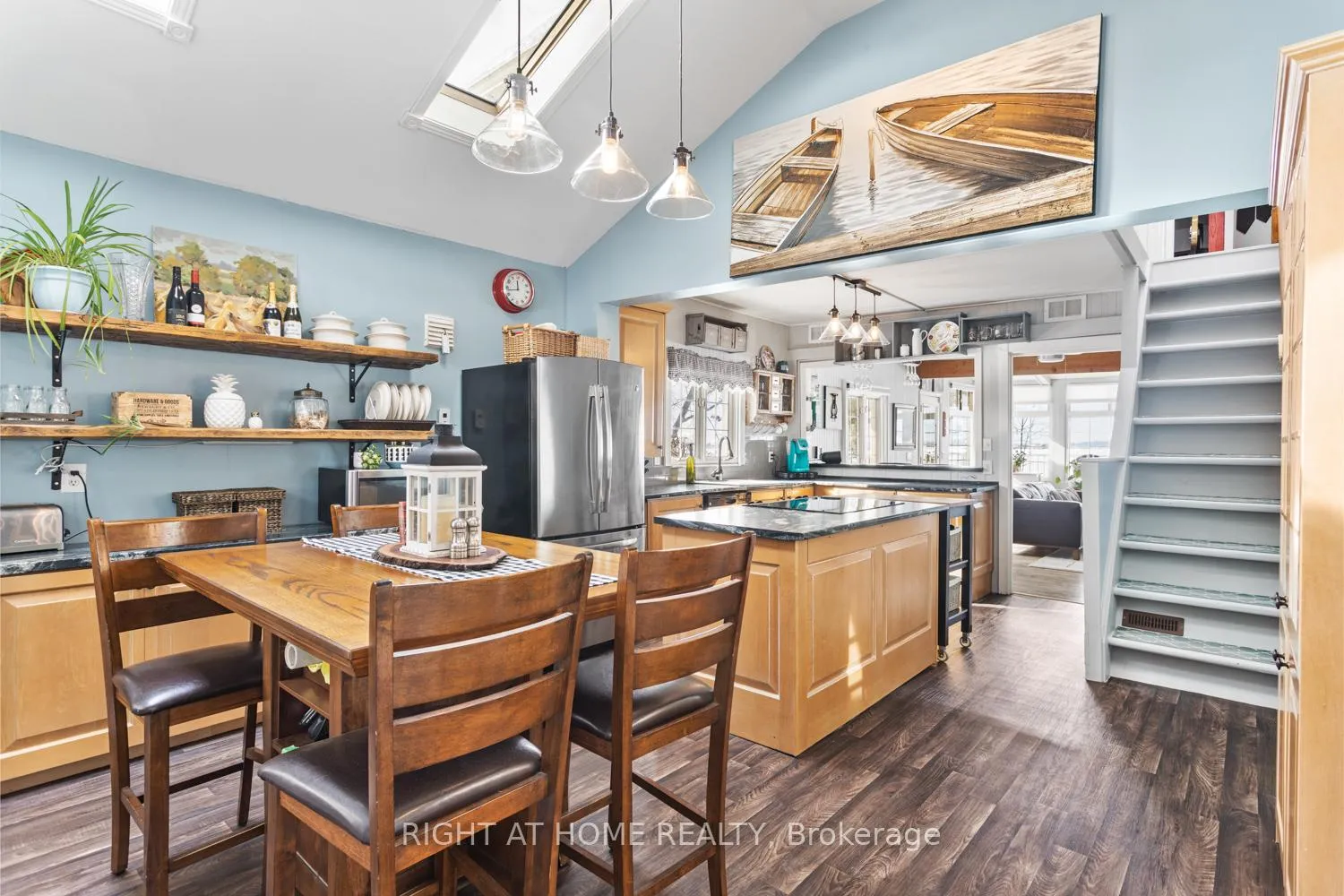 Photo 9 of 70 Colwell Circle NE, Scugog, Rural Scugog — HOMEH