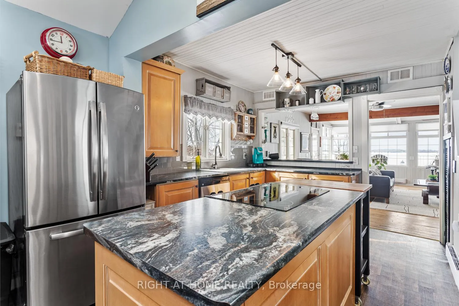 Photo 10 of 70 Colwell Circle NE, Scugog, Rural Scugog — HOMEH
