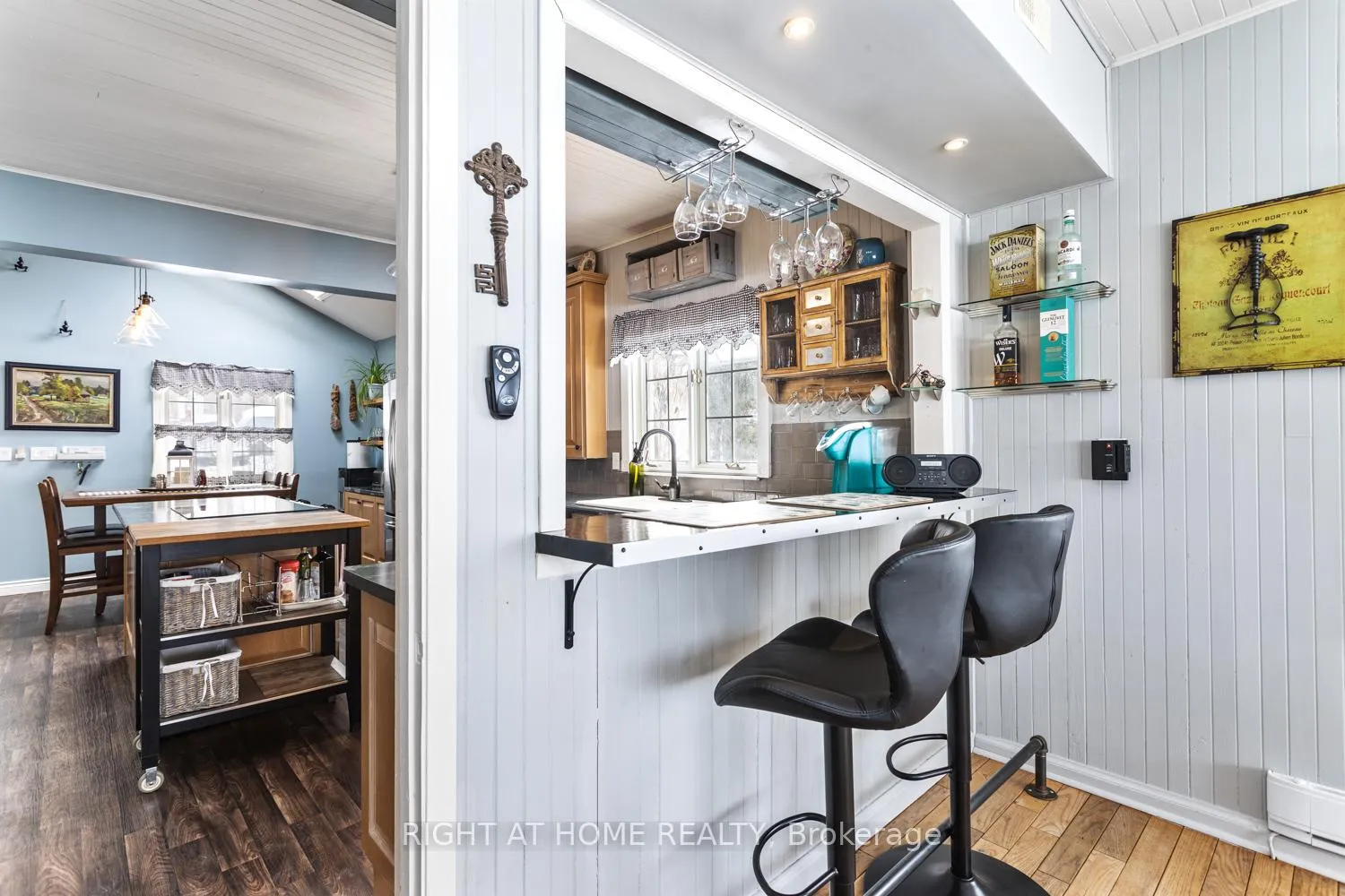 Photo 14 of 70 Colwell Circle NE, Scugog, Rural Scugog — HOMEH