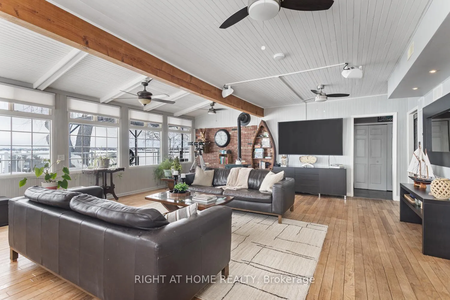 Photo 17 of 70 Colwell Circle NE, Scugog, Rural Scugog — HOMEH