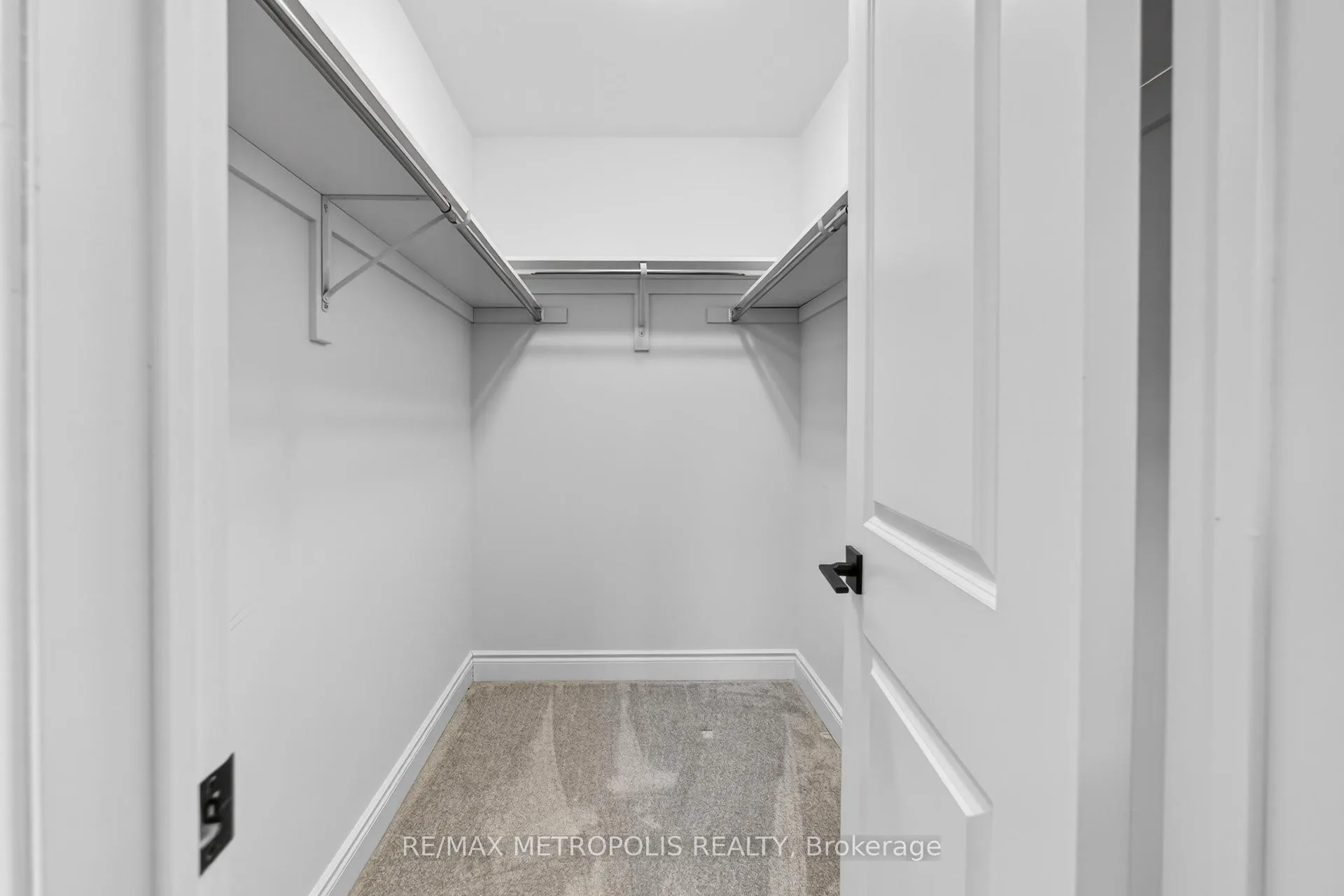 Photo 38 of 32 Ballinger Way, Uxbridge — HOMEH