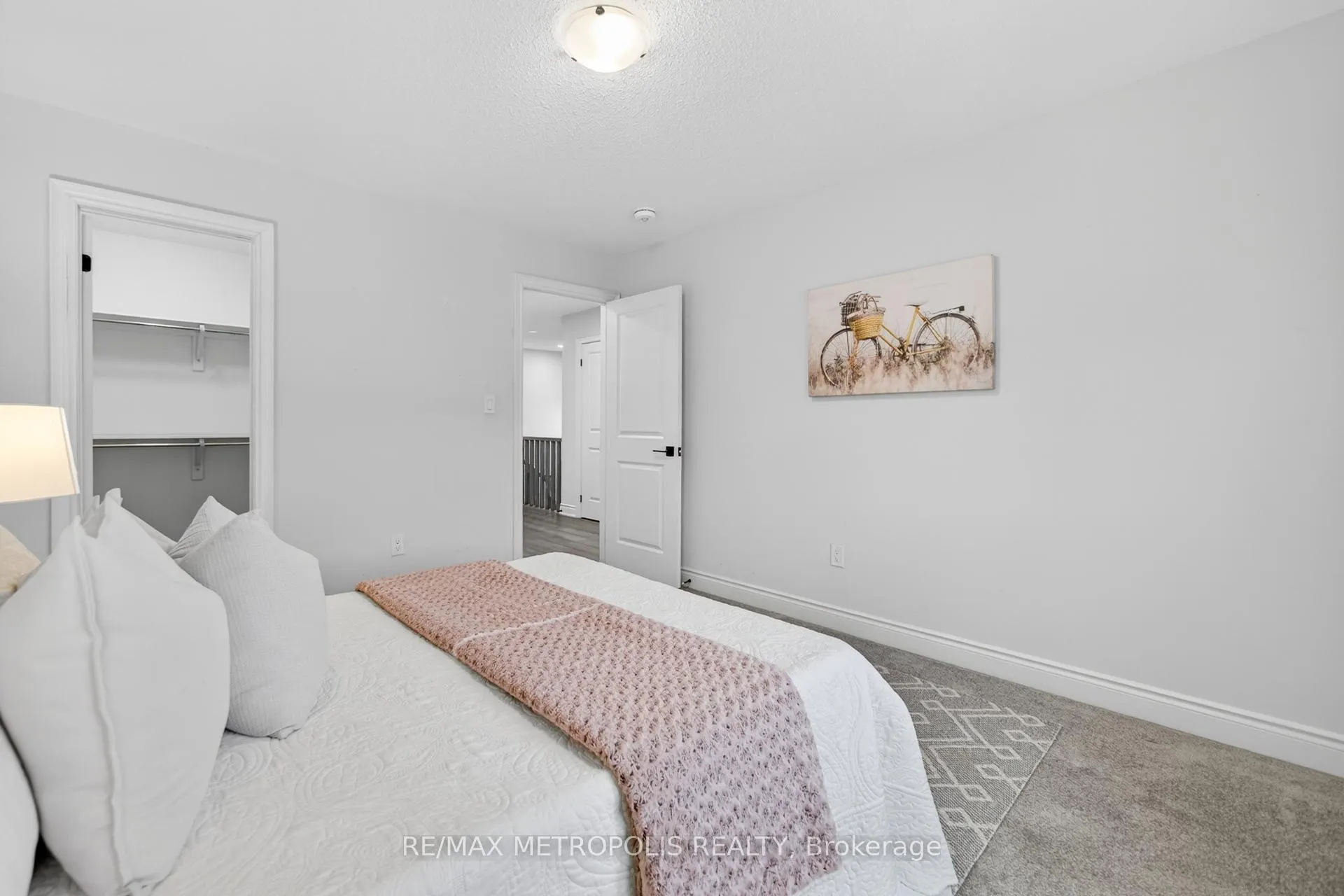 Photo 41 of 32 Ballinger Way, Uxbridge — HOMEH