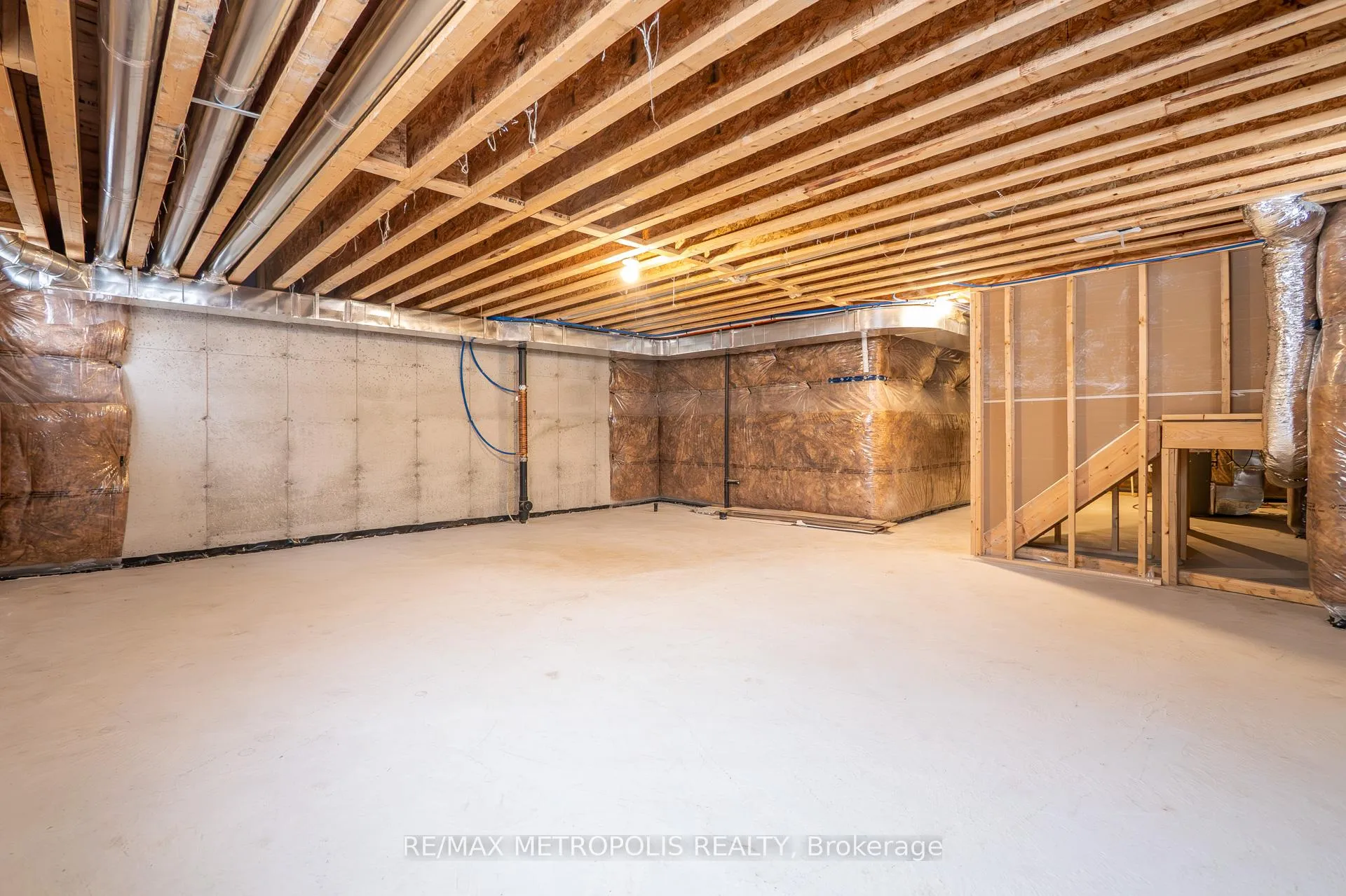 Photo 47 of 32 Ballinger Way, Uxbridge — HOMEH