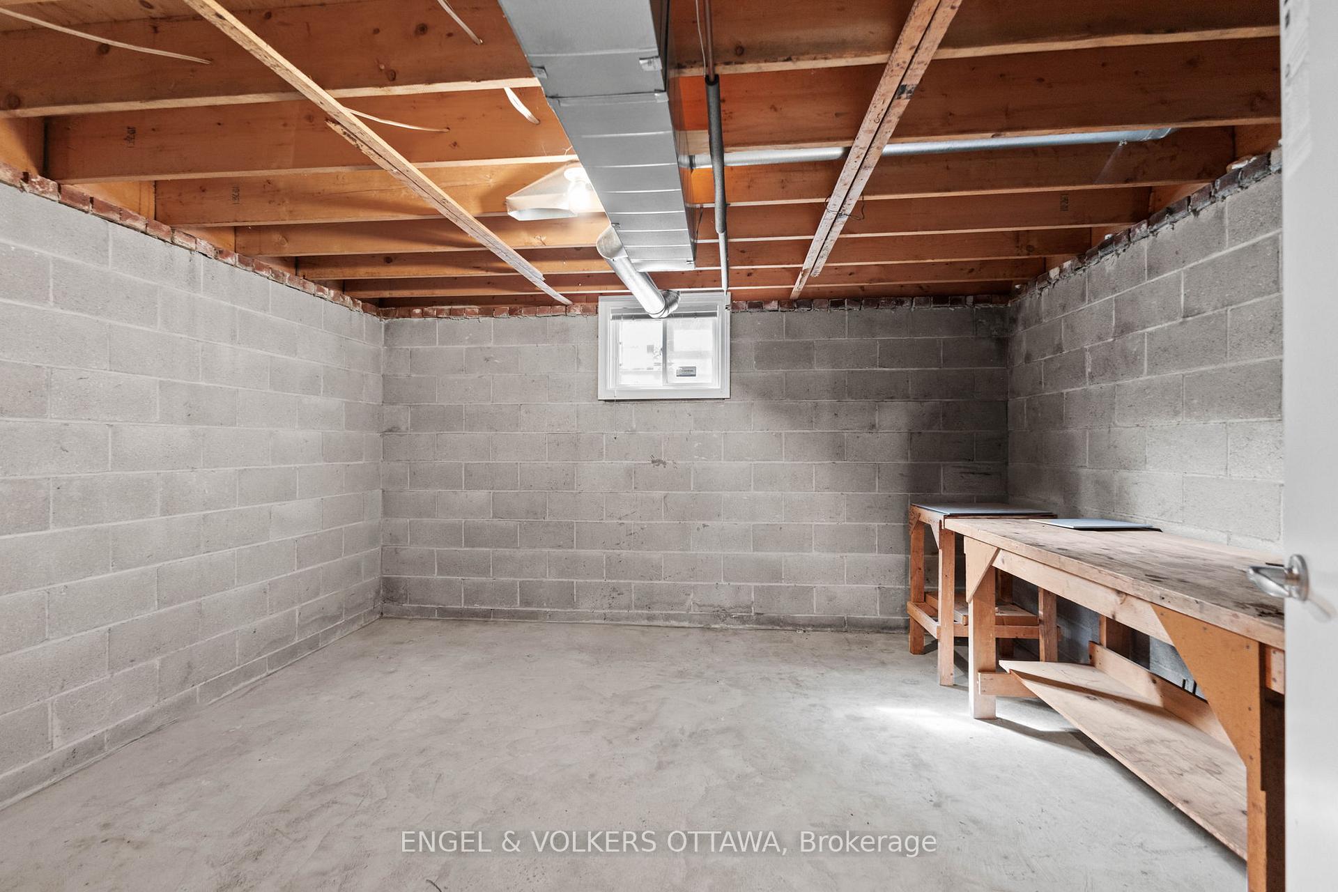 Photo 33 of 28 Parker Avenue, Ottawa, Meadowlands/Crestview — HOMEH
