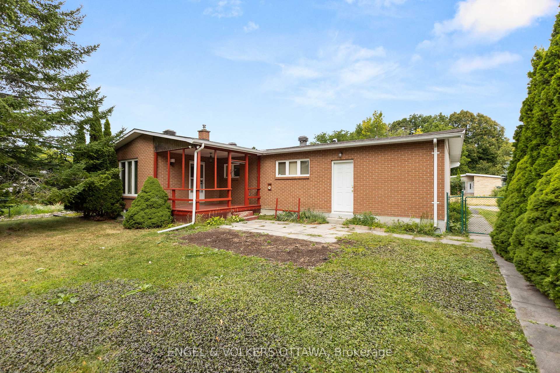 Photo 35 of 28 Parker Avenue, Ottawa, Meadowlands/Crestview — HOMEH