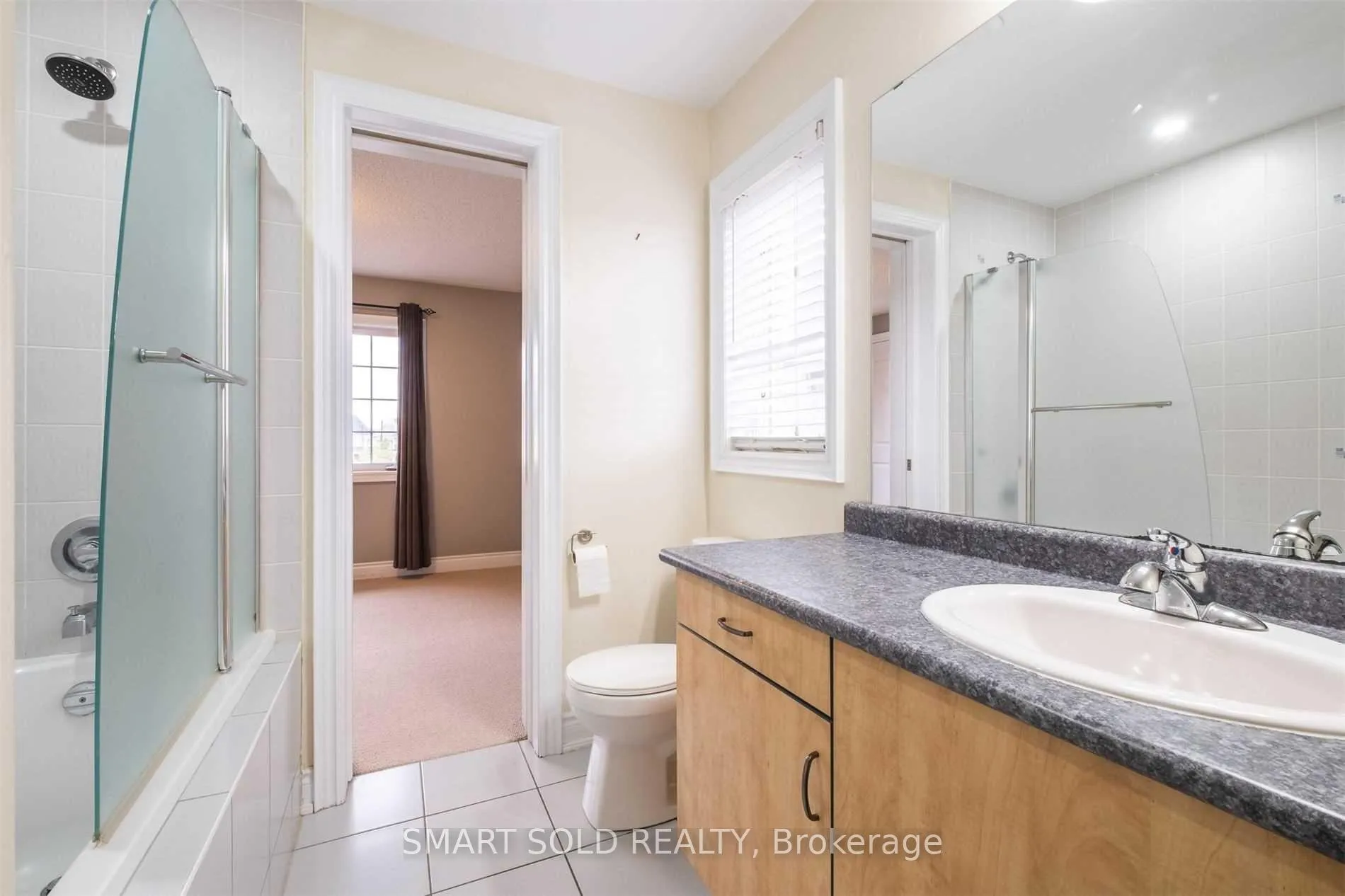 Photo 11 of 49 Garyscholl Road, Vaughan, Vellore Village — HOMEH