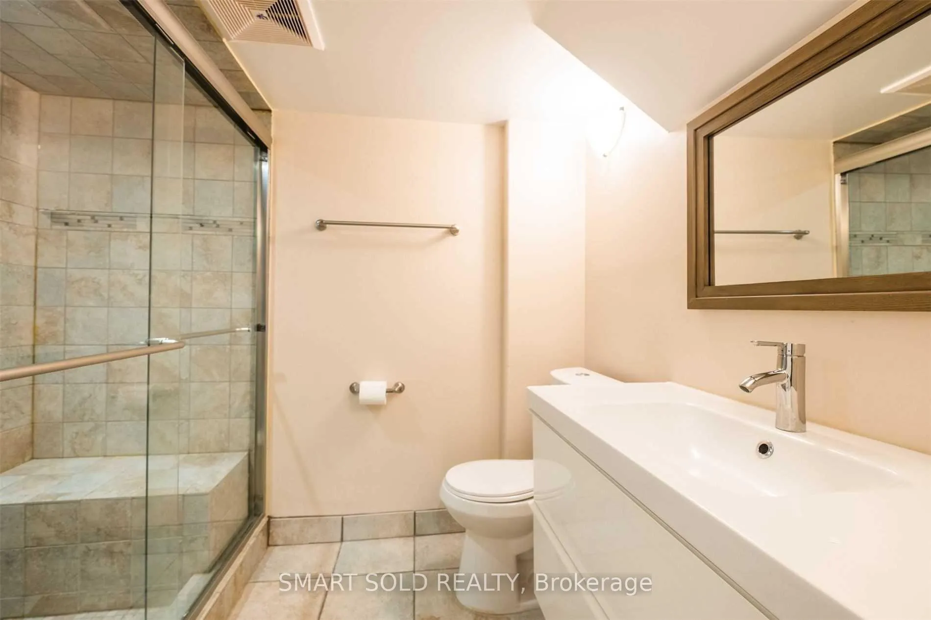 Photo 17 of 49 Garyscholl Road, Vaughan, Vellore Village — HOMEH