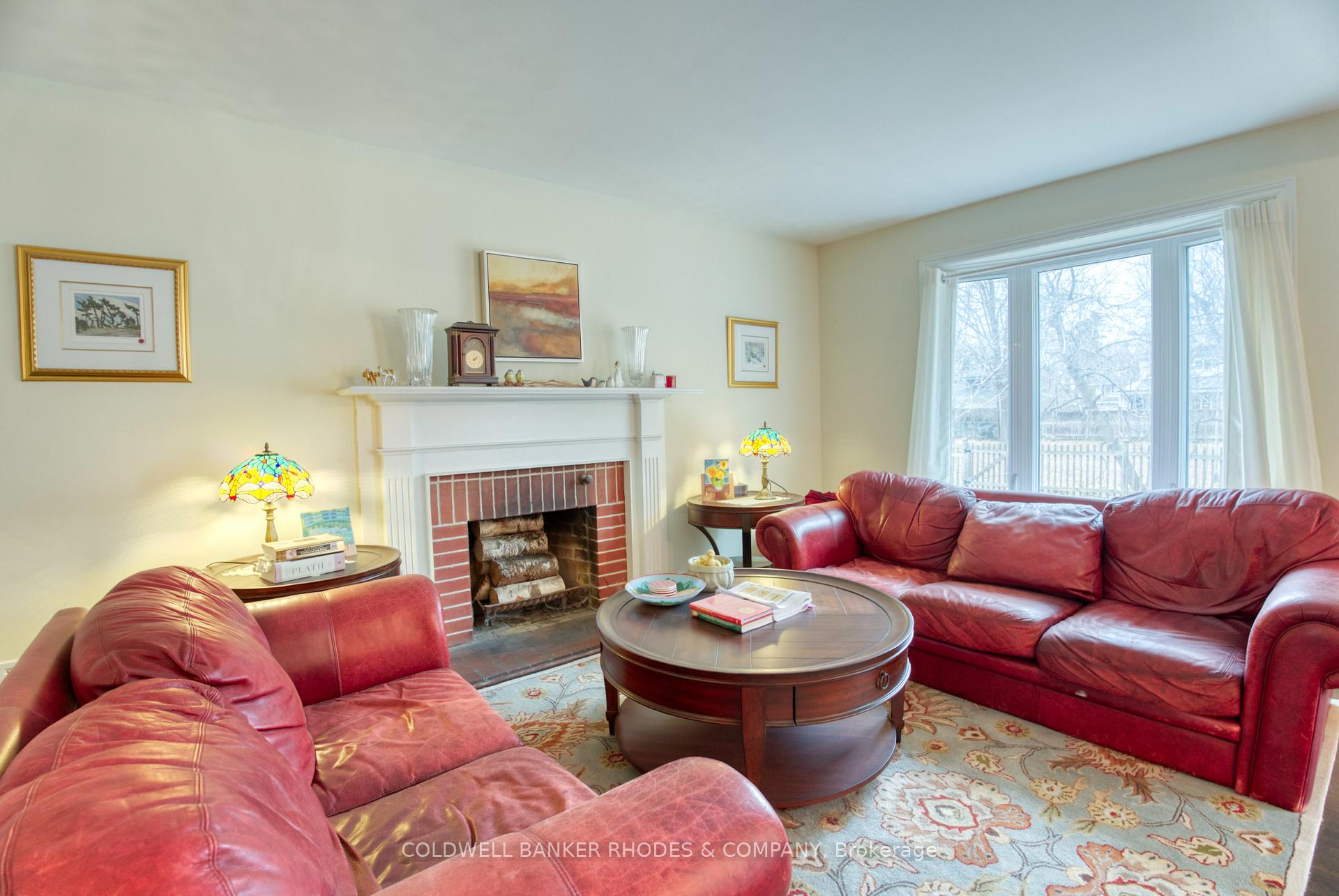 Photo 6 of 25 Farnham Crescent, Ottawa, Manor Park — HOMEH