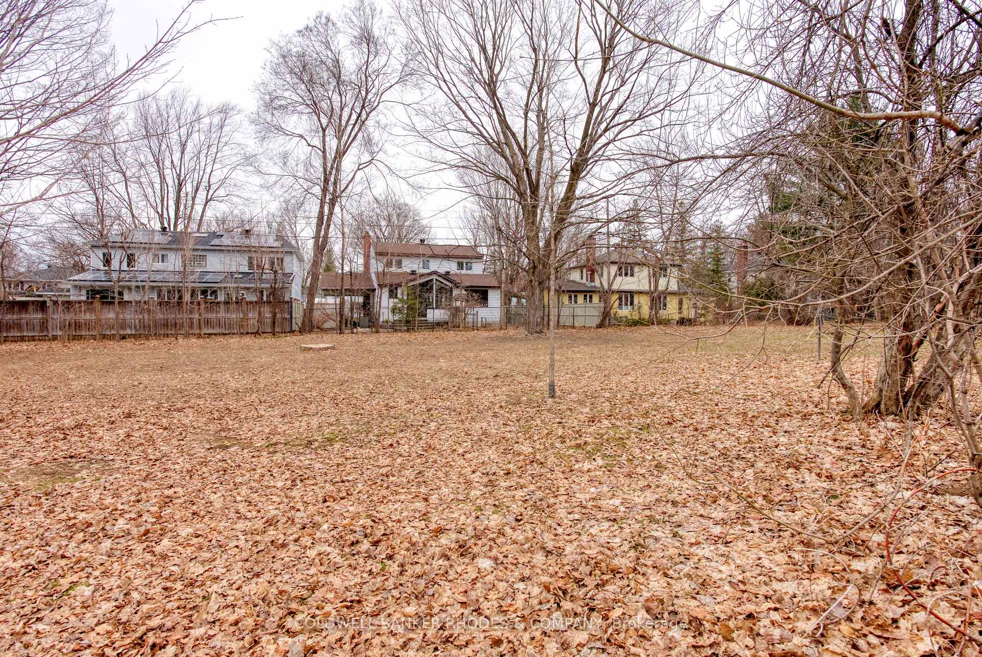Photo 21 of 25 Farnham Crescent, Ottawa, Manor Park — HOMEH