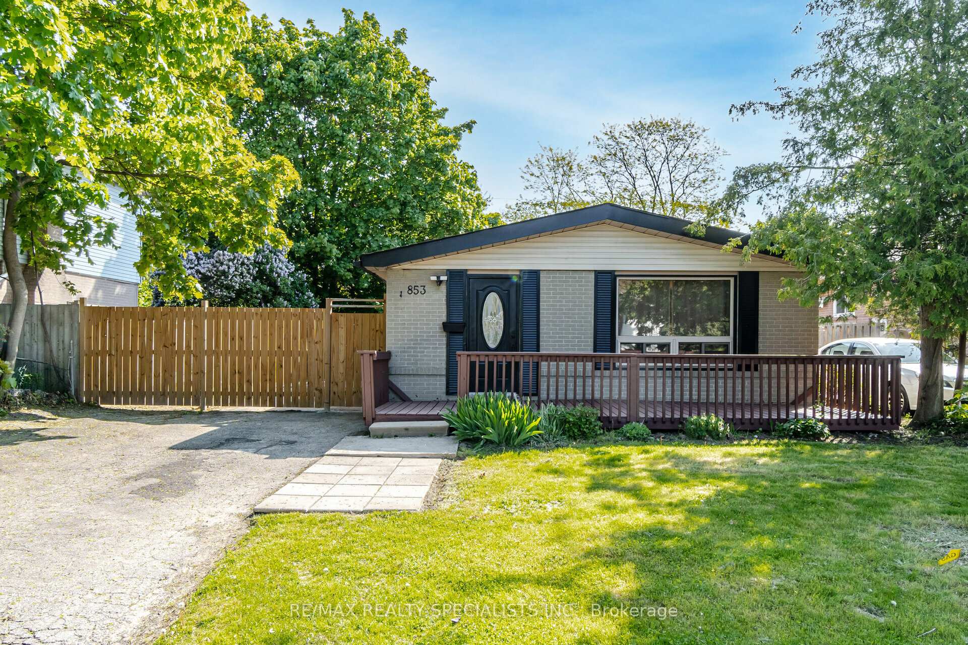 Photo 1 of 853 Bem Avenue, Pickering, Bay Ridges — HOMEH