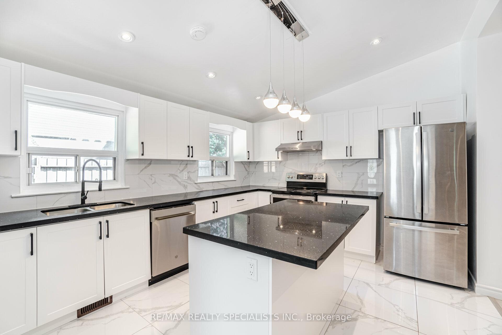 Photo 8 of 853 Bem Avenue, Pickering, Bay Ridges — HOMEH