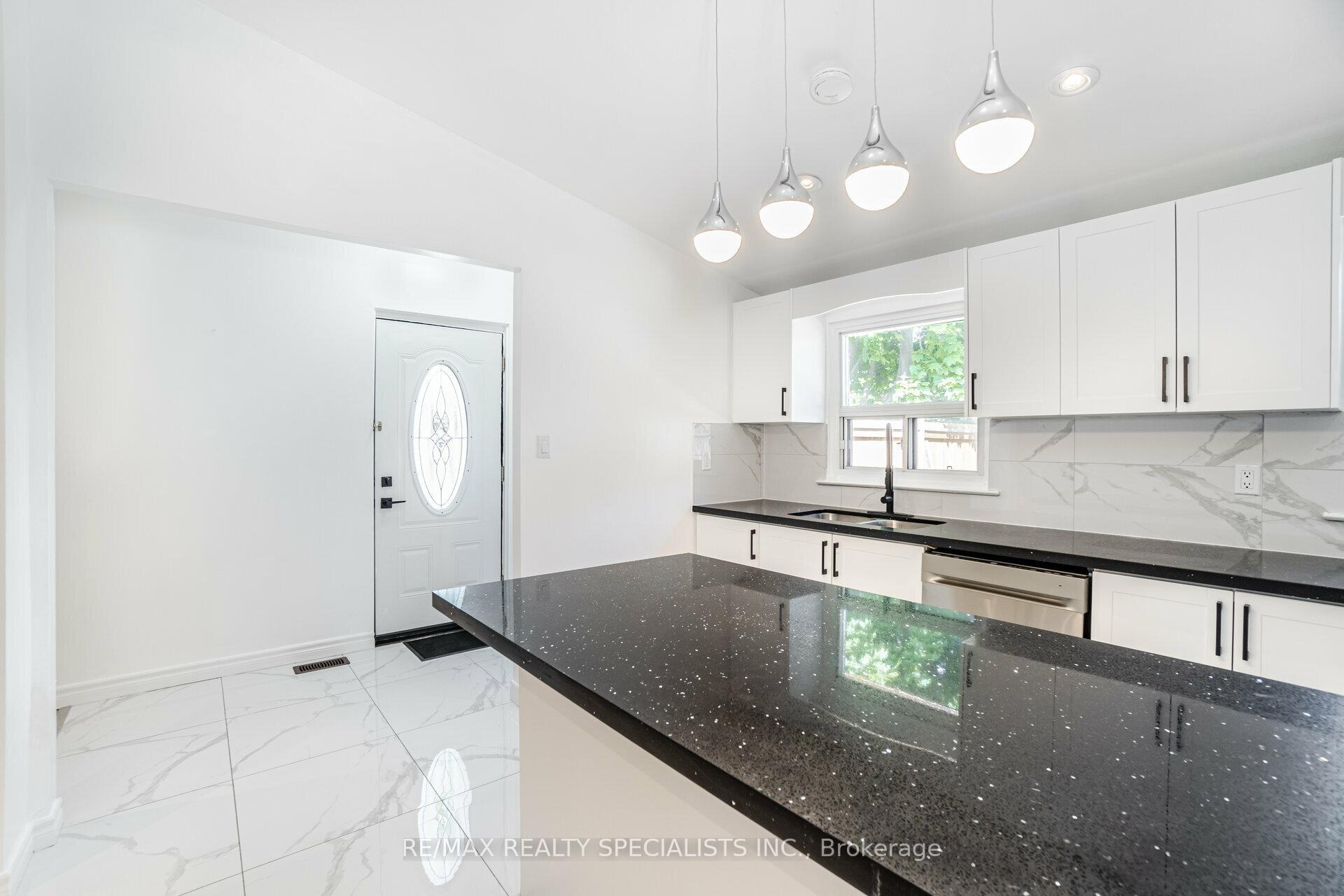 Photo 11 of 853 Bem Avenue, Pickering, Bay Ridges — HOMEH
