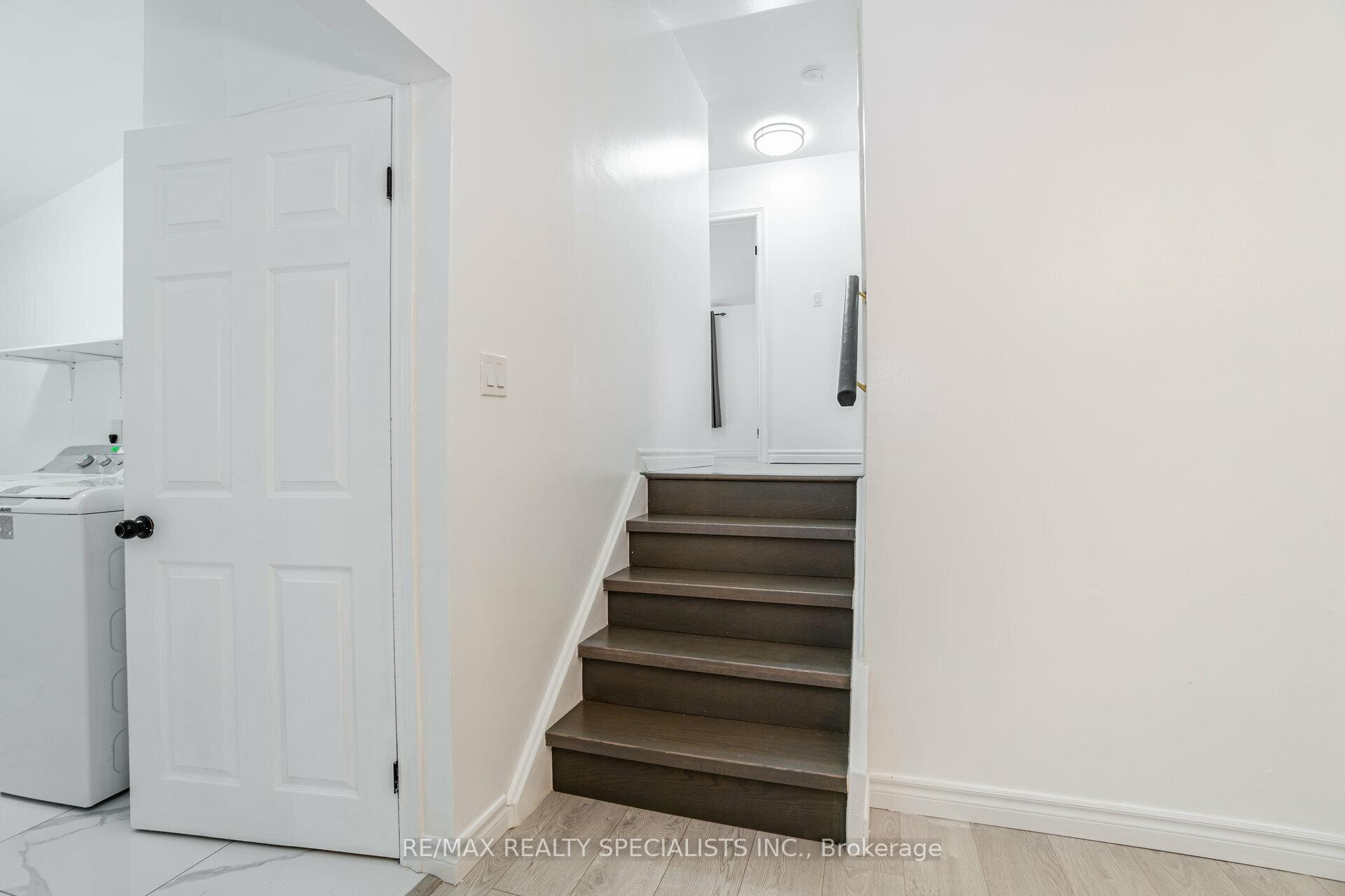 Photo 18 of 853 Bem Avenue, Pickering, Bay Ridges — HOMEH