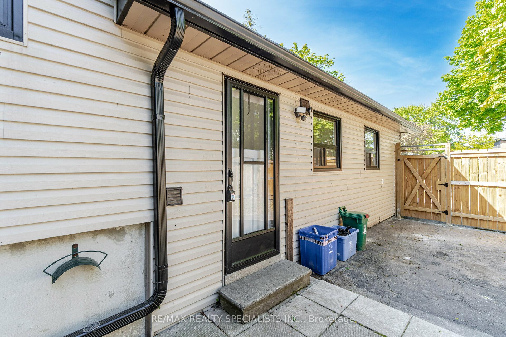 Photo 34 of 853 Bem Avenue, Pickering, Bay Ridges — HOMEH