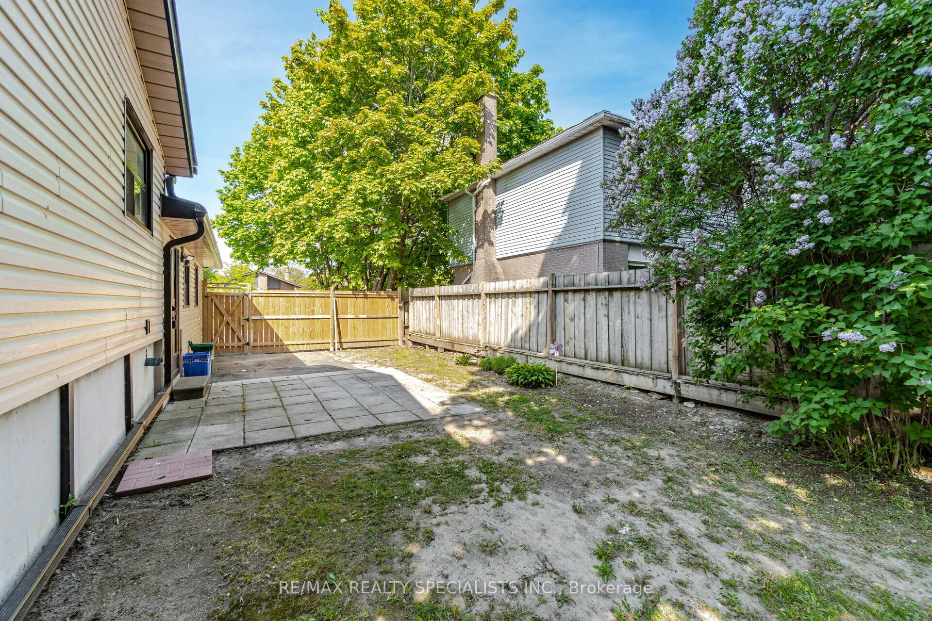 Photo 36 of 853 Bem Avenue, Pickering, Bay Ridges — HOMEH