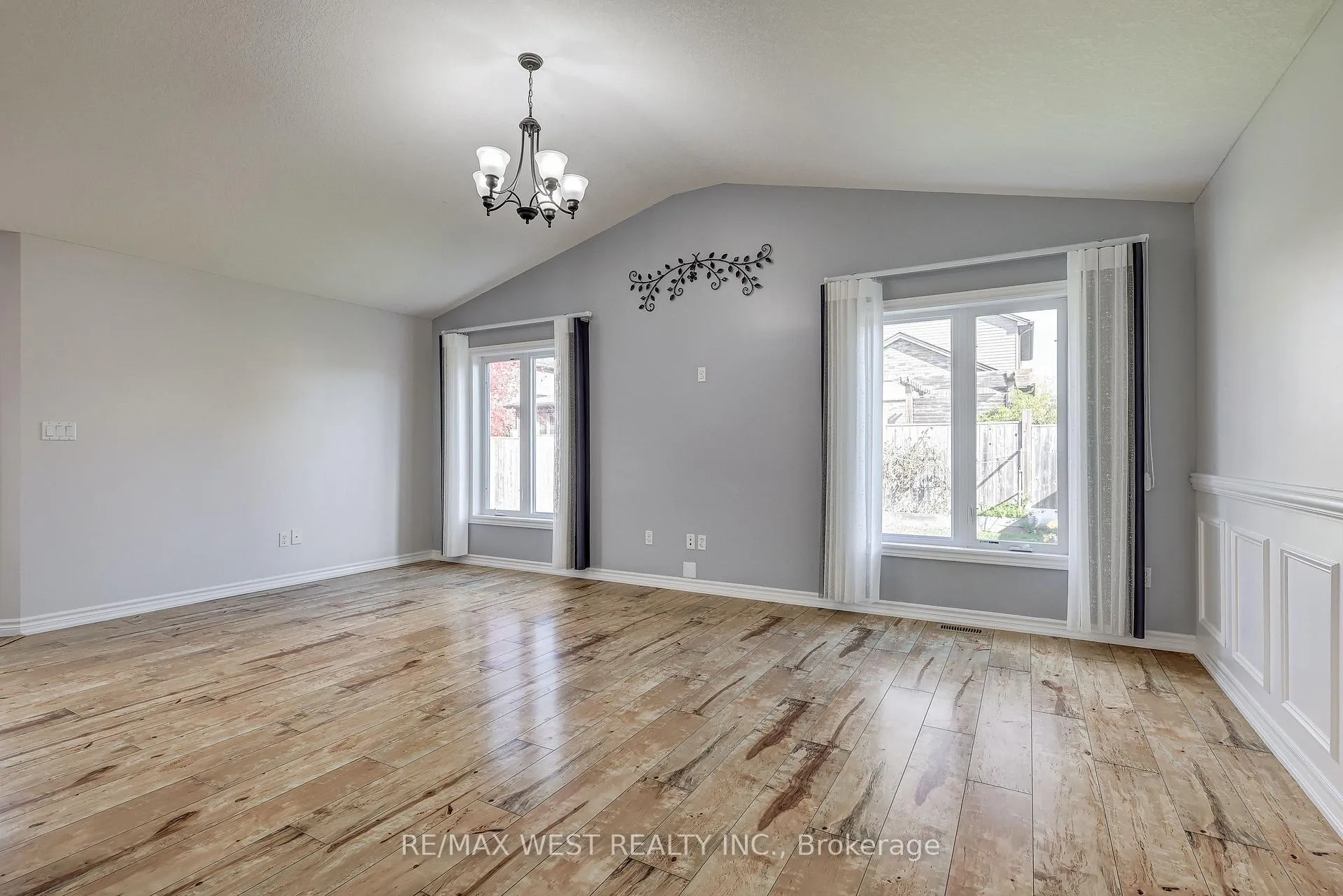 Photo 12 of 63 Havenwood Street, Middlesex Centre, Ilderton — HOMEH
